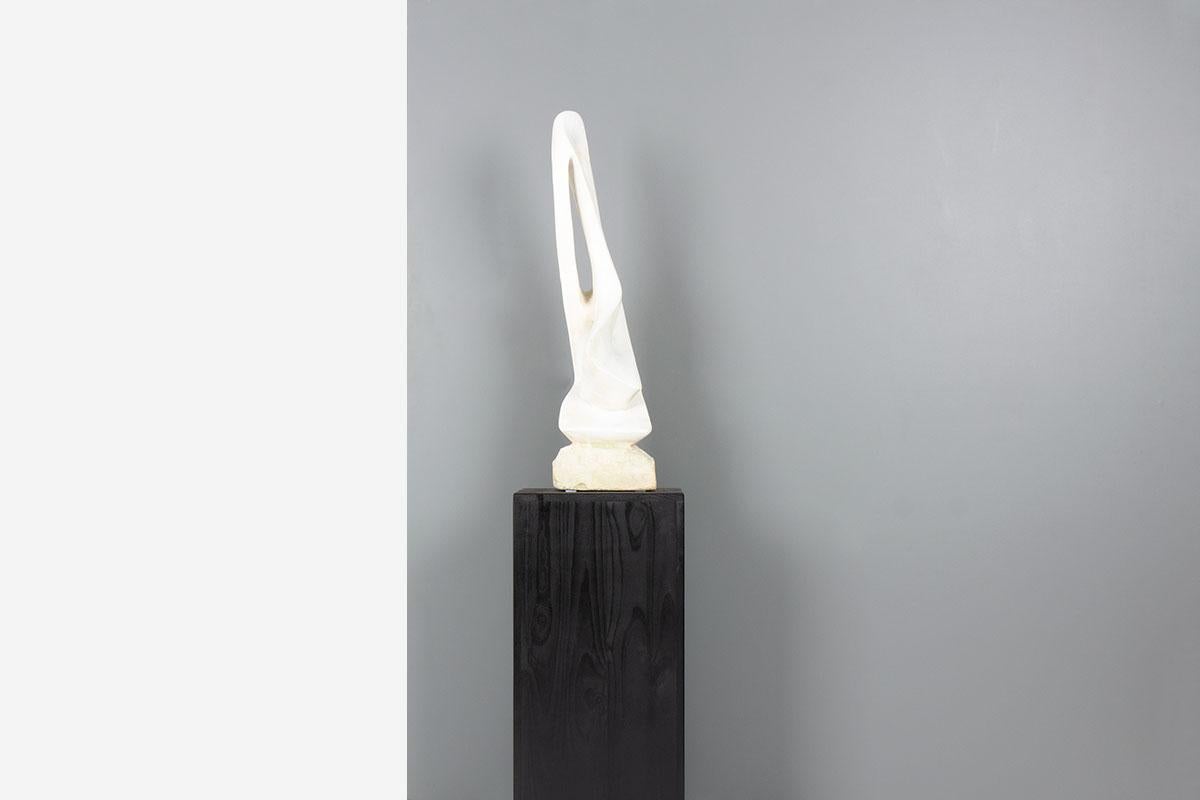Francese Scultura su base in pietra e gesso 1970 in vendita