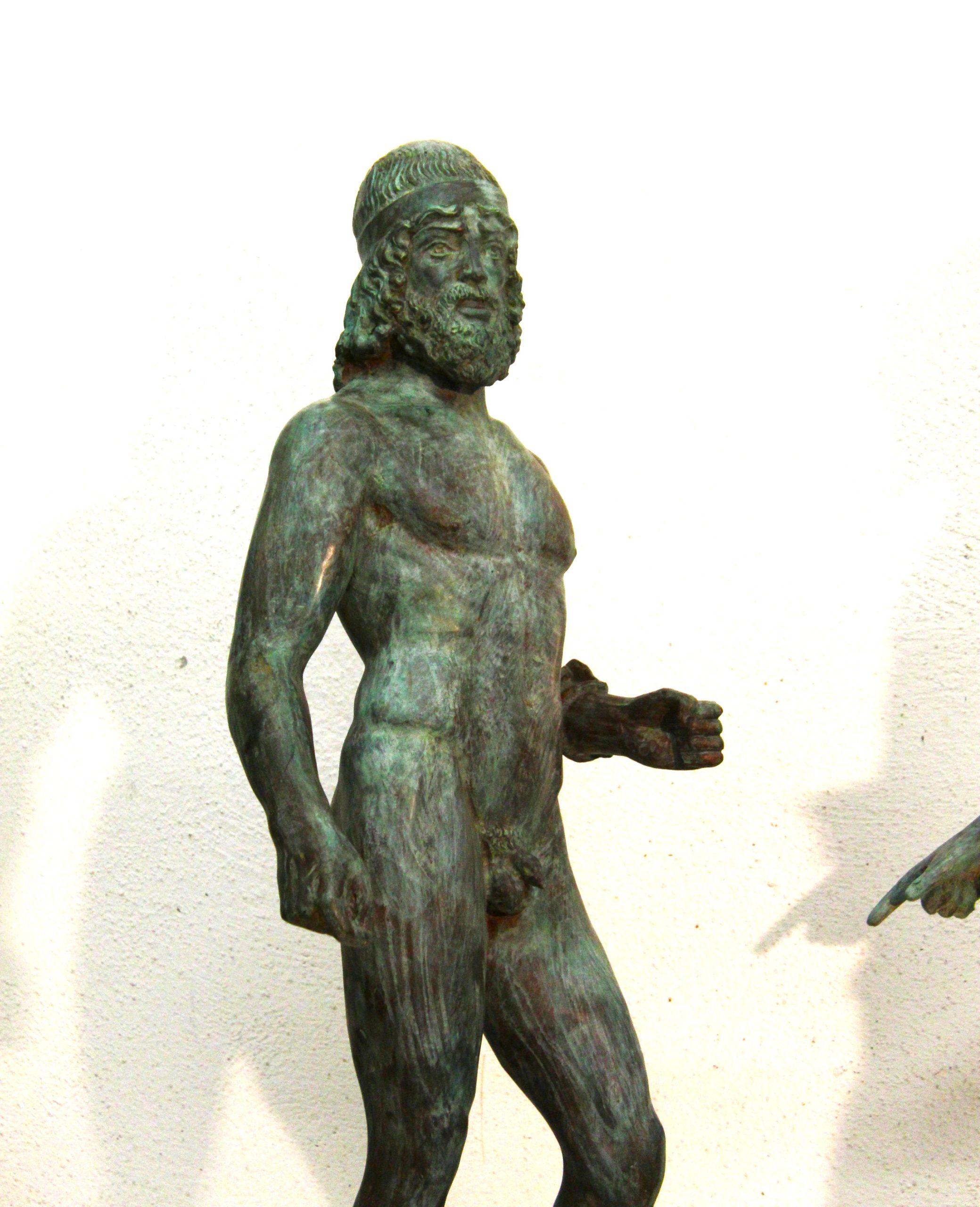 Sculpture, paire de sculptures en bronze de Riace Bon état - En vente à Rome, IT