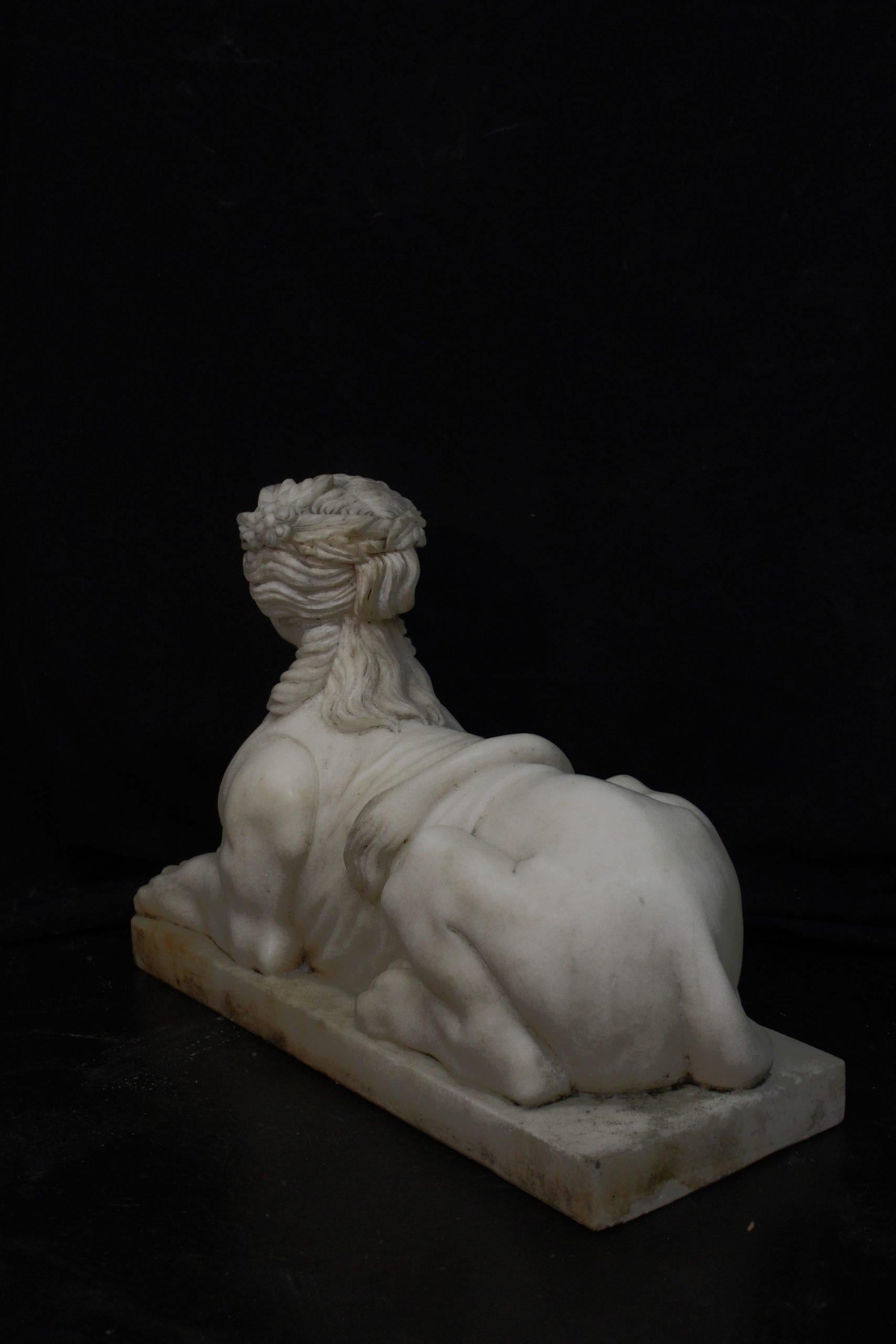 Sculpture, Pair of Sphinxes, Bust in Carrara marble, sculpture in marble In Good Condition For Sale In Rome, IT