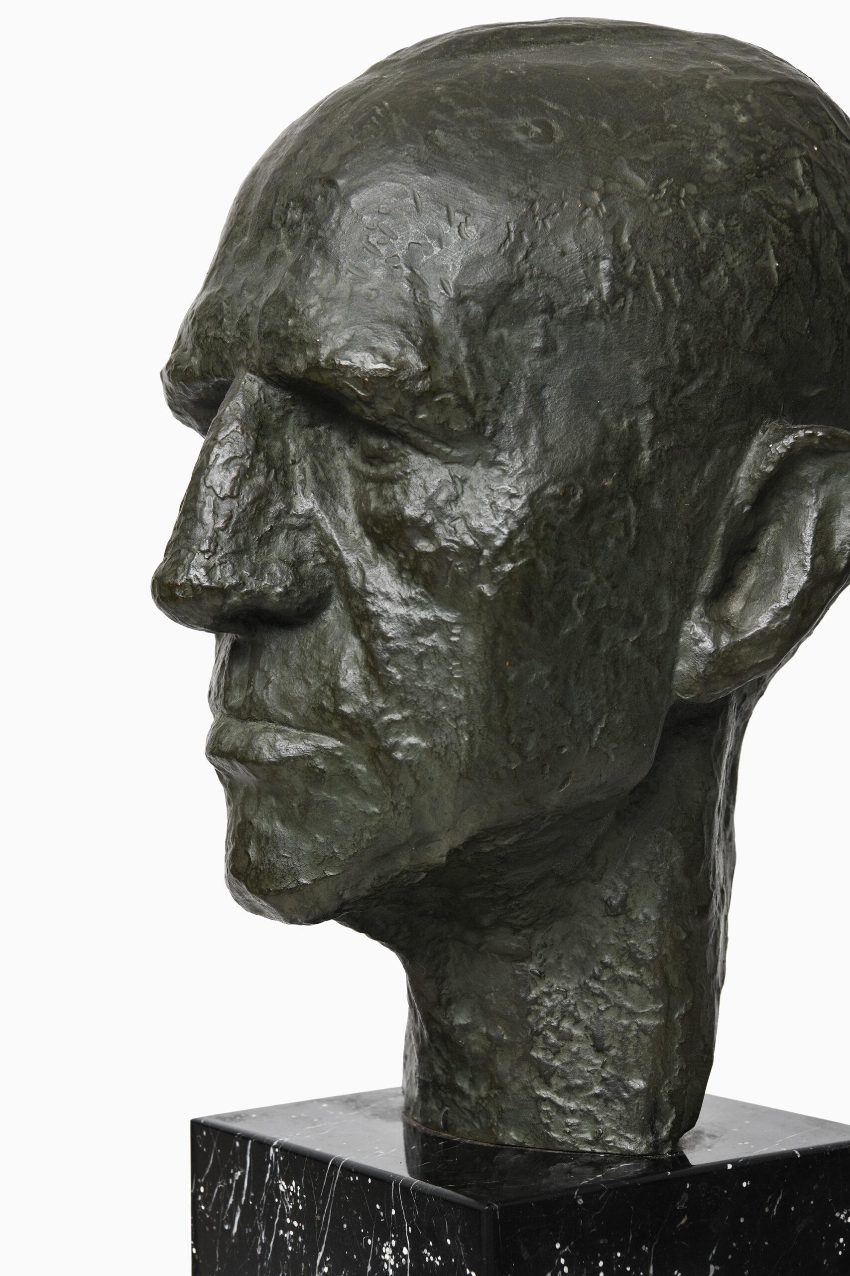 20th Century Sculpture Portraying General Harald Petri For Sale