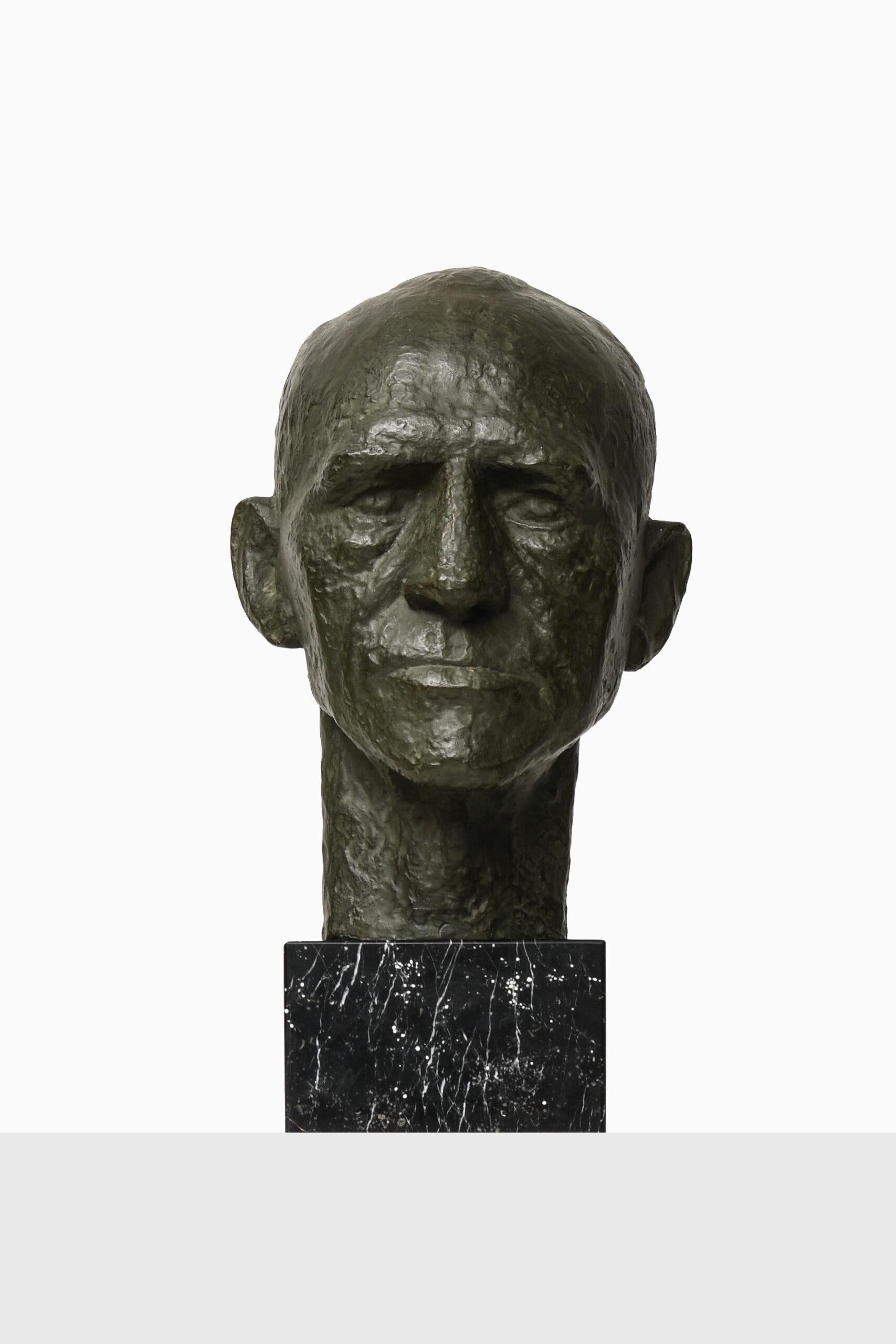 Sculpture Portraying General Harald Petri For Sale 1