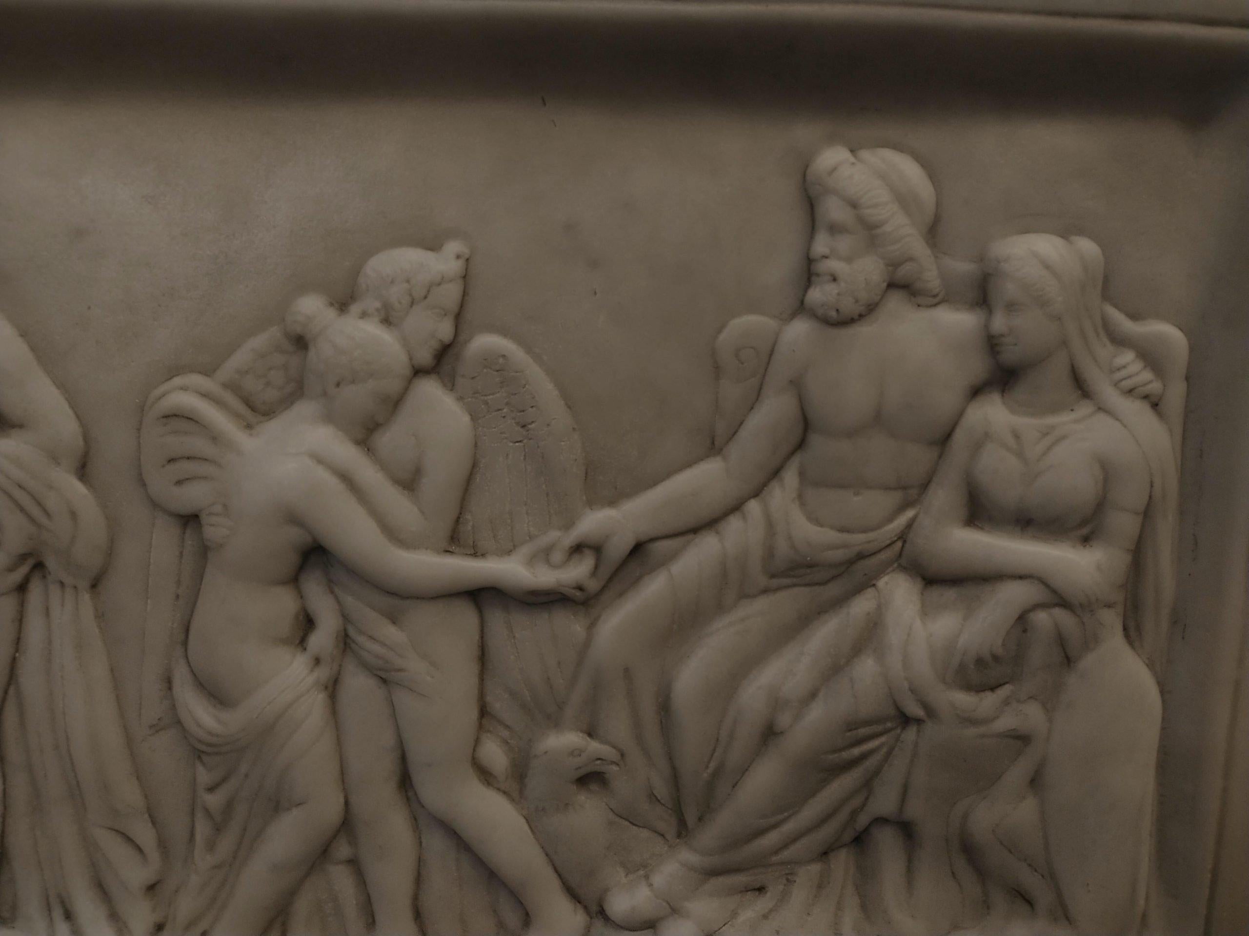 Sculpture, Relief of Mythological Scene from the Neoclassical Period in vendita 1