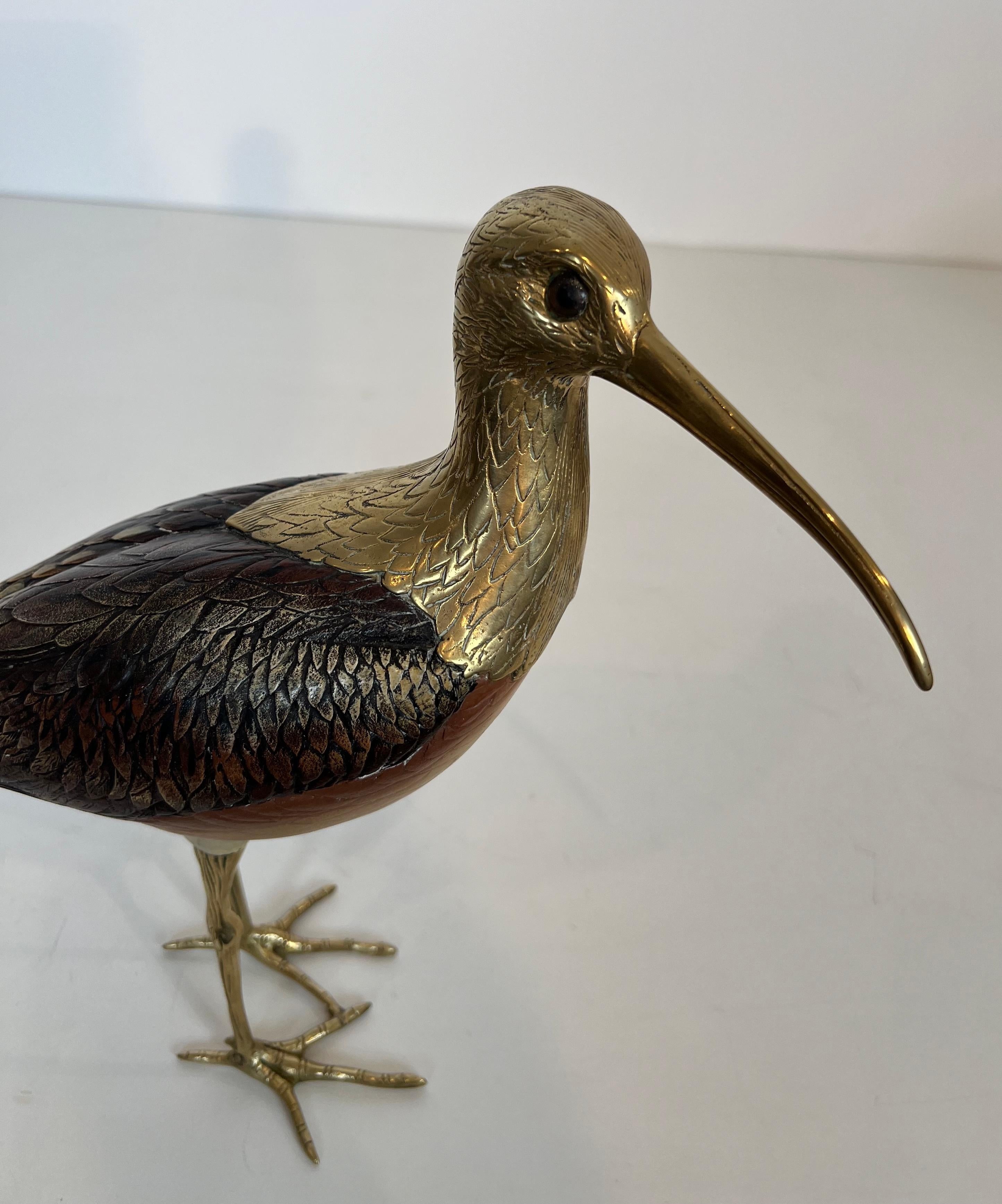 Scultura che rappresenta un uccello in legno policromo e ottone. Opera italiana firmata in vendita 5