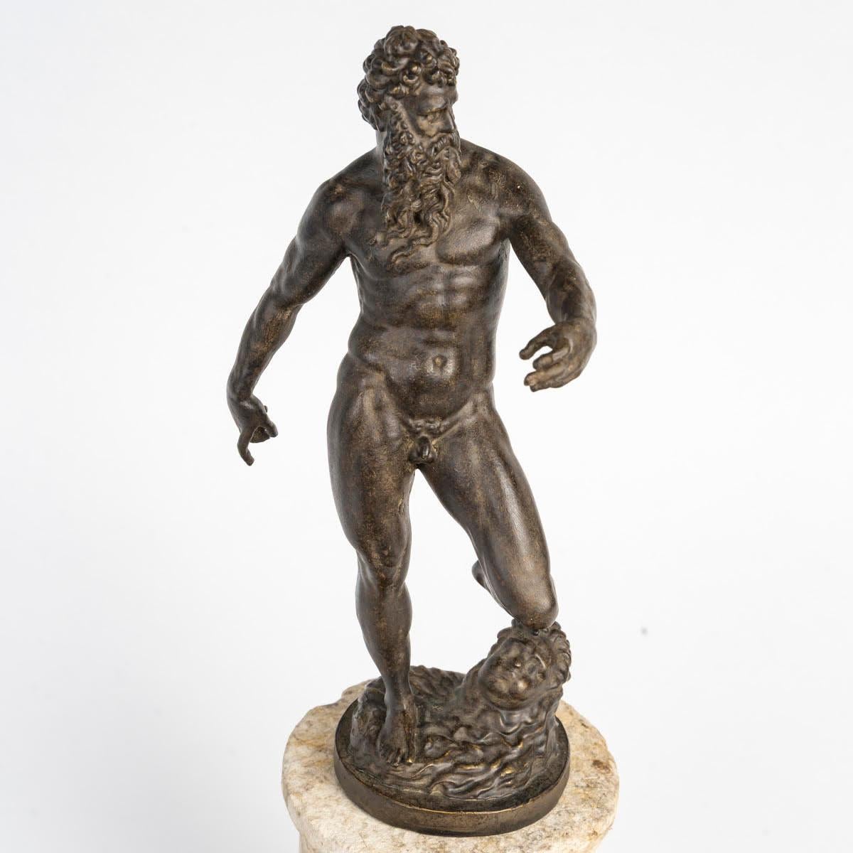 Moderne Sculpture représentant une statue d'Hercule, 21e siècle. en vente