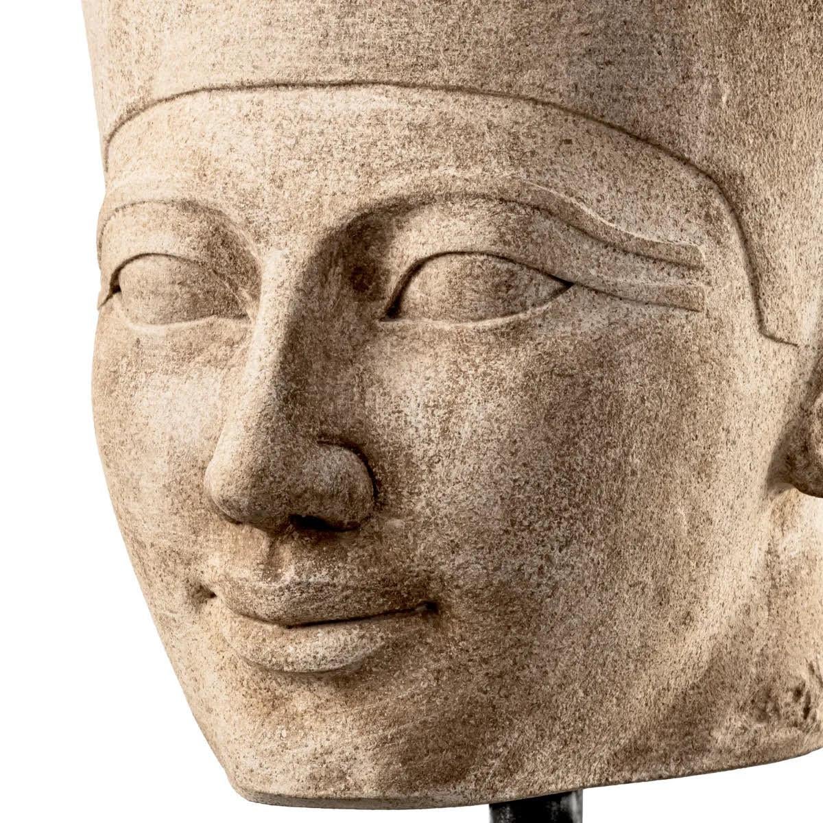 Skulptur, Sandsteinbüste im Stil des antiken Ägyptens, XX. Jahrhunderts. im Zustand „Neu“ im Angebot in Saint-Ouen, FR