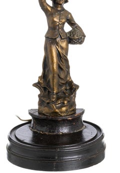 Skulptur – Tischlampe