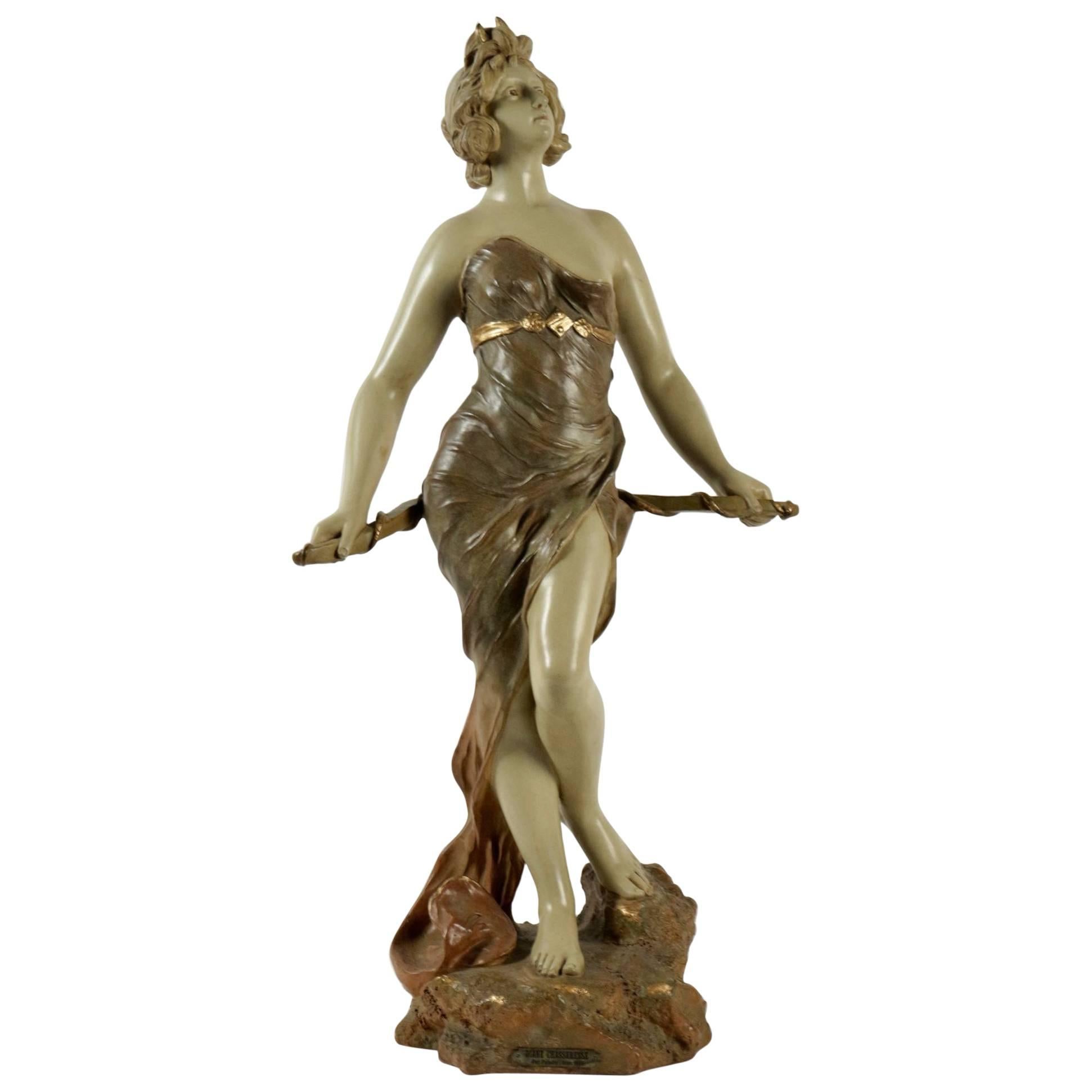 Sculpture, terre cuite, 1900, statue représentant Diane Chasseresse