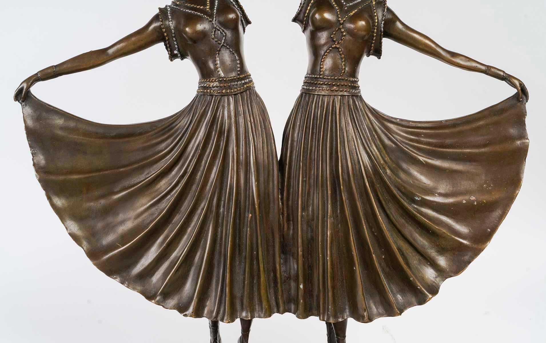 Bronze Sculpture, the Dancers in the Art Deco Style, 20th Century. For Sale