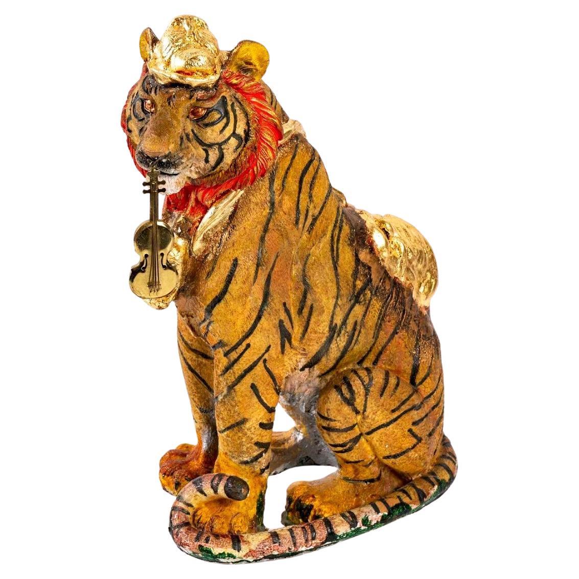 Sculpture The Tiger And The Bulldog (Le tigre et le taureau) - Aaron Hinojosa - XXe siècle en vente