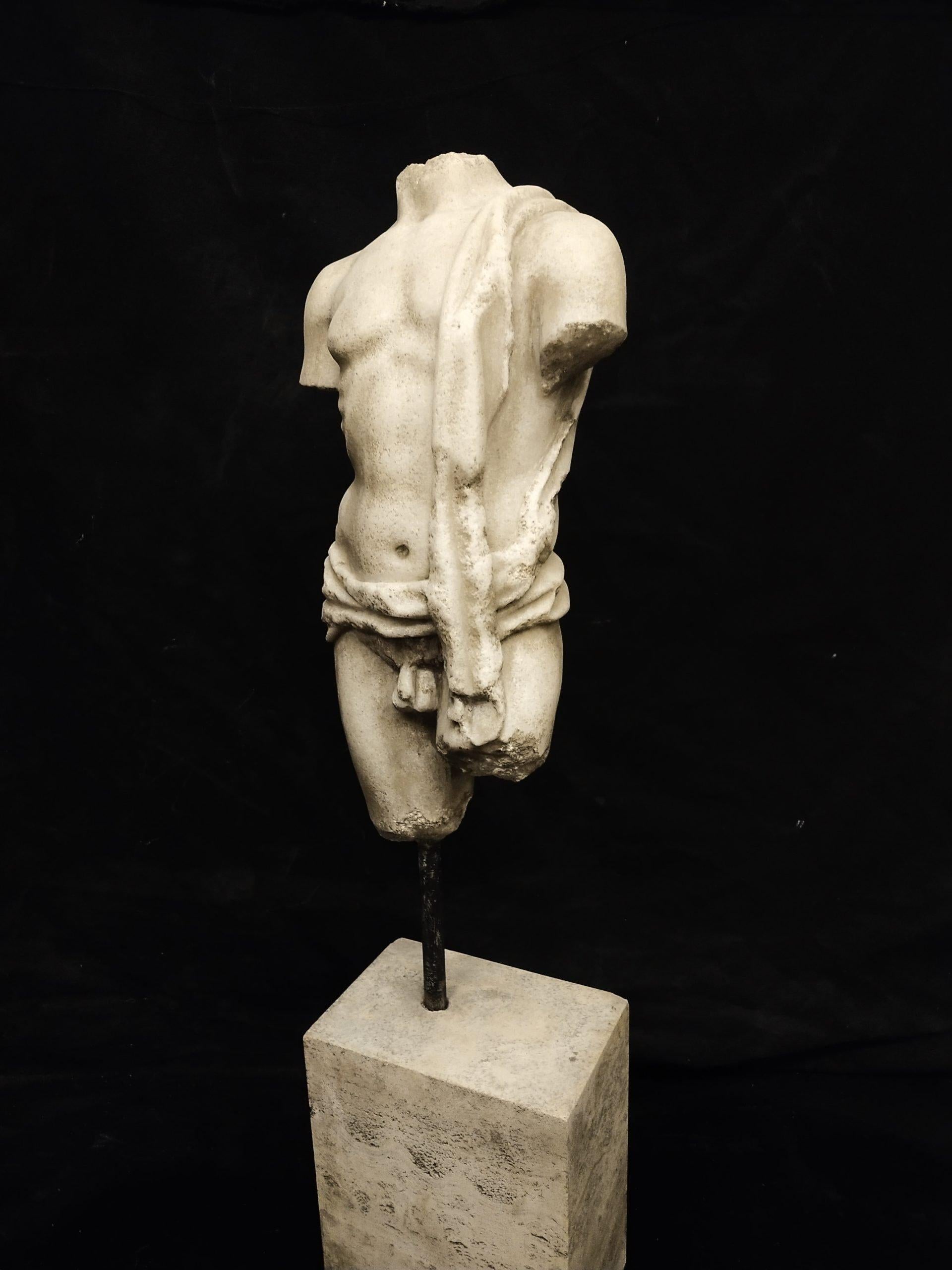 Italiano Scultura, Torso Togato in marmo - 81 cm - Marmo in vendita