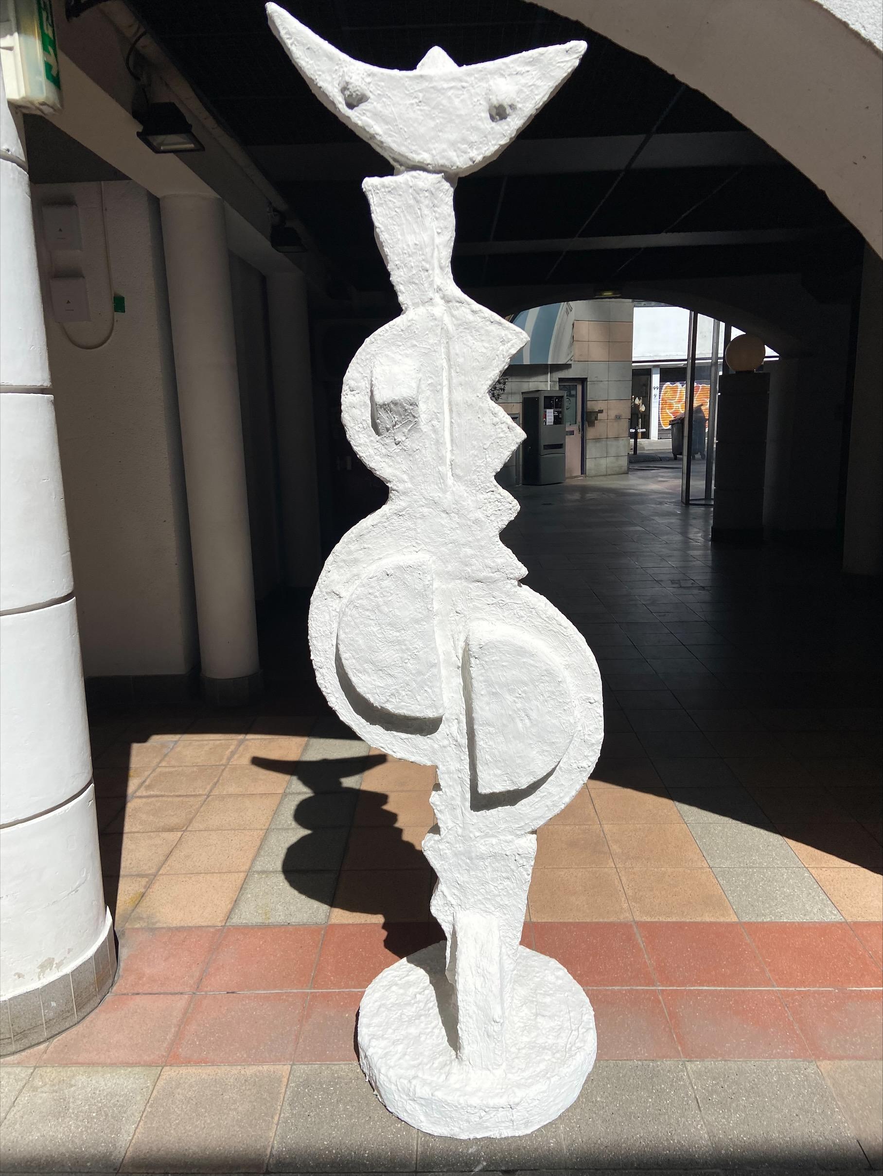 Sculpture Totem tribute to Miro - Philippe Valentin
Resin plaster
Signed on the back
Measures: H 224 x W 65 x D 60cm
Circa 2020
In a perfect state
The Philippe Valentin workshop has its roots in the south of France. These contemporary