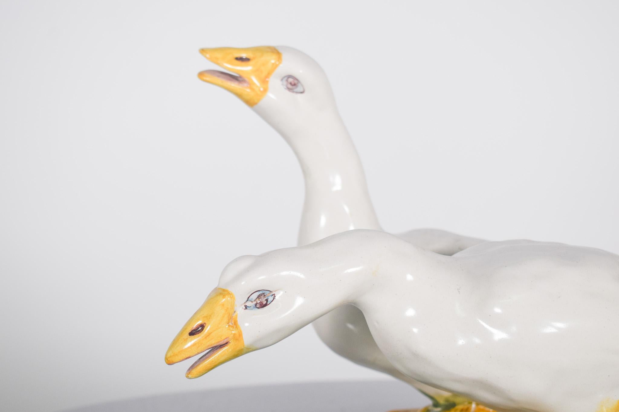 Skulptur, Zwei Enten in Sant'Anna Fayence, Portugal (Portugiesisch) im Angebot