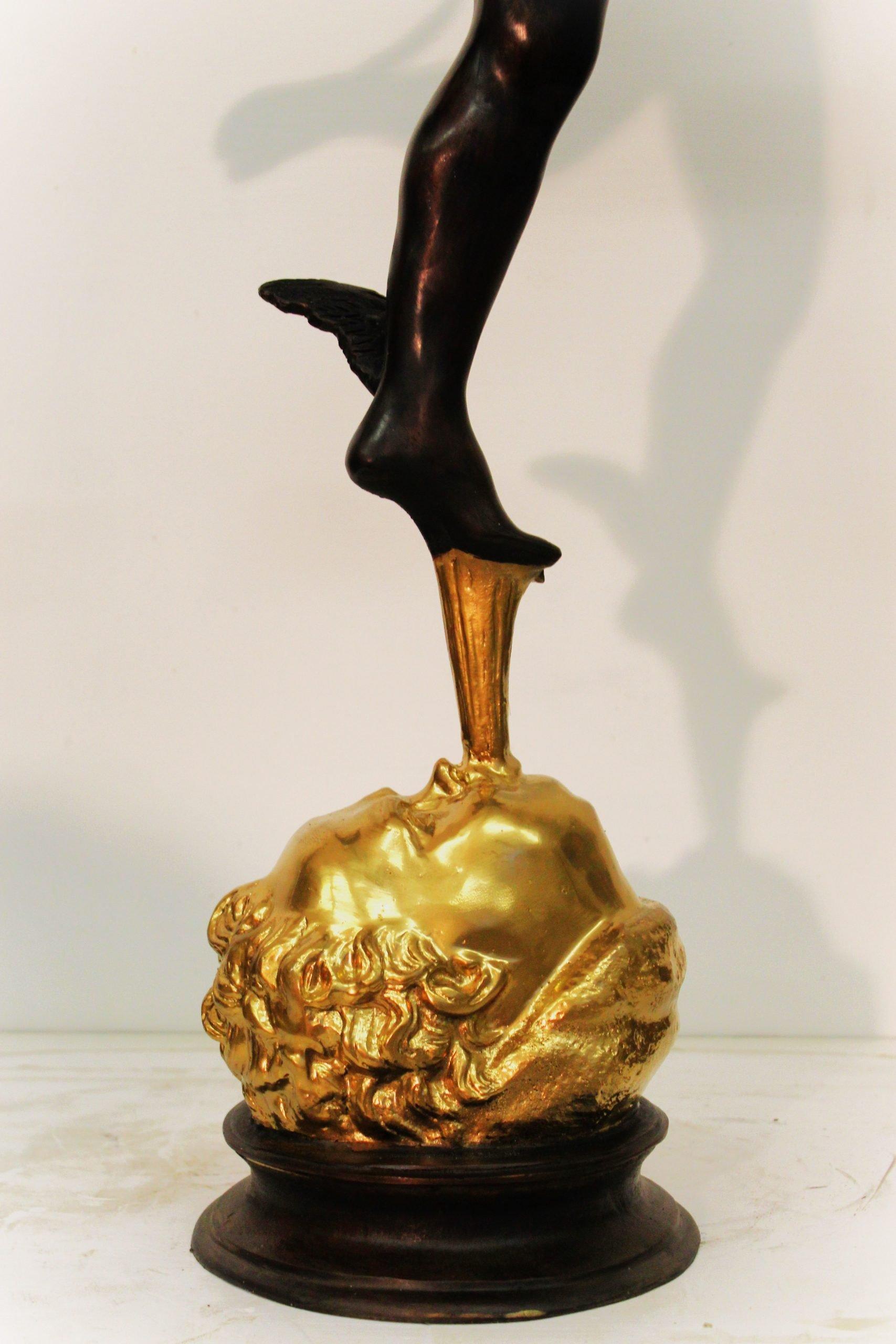 Description
Sculpture of winged Mercury in bronze, with parts in gilded bronze, late 20th century. ADDITIONAL PHOTOS, INFORMATION OF THE LOT AND SHIPPING INFORMATION CAN BE REQUEST BY SENDING AN EMAIL.
Indicative shipping costs in Italy: 150€ and