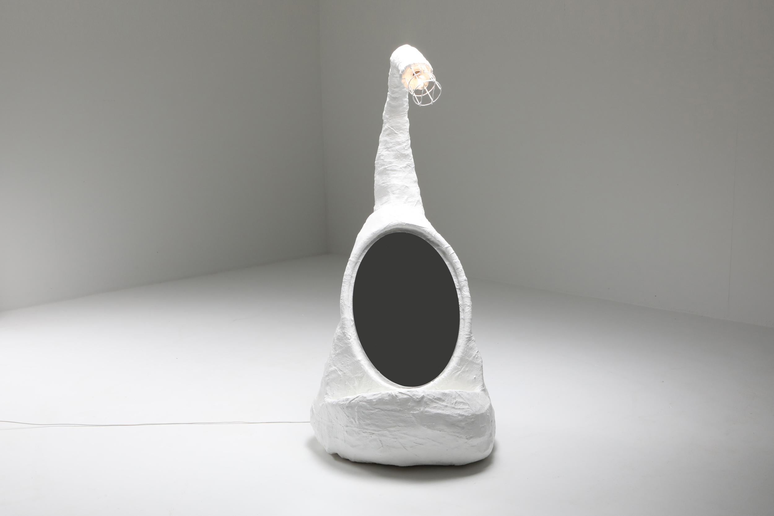 Skulptur mit Spiegellampe von Decio für Everyday Gallery (Postmoderne) im Angebot