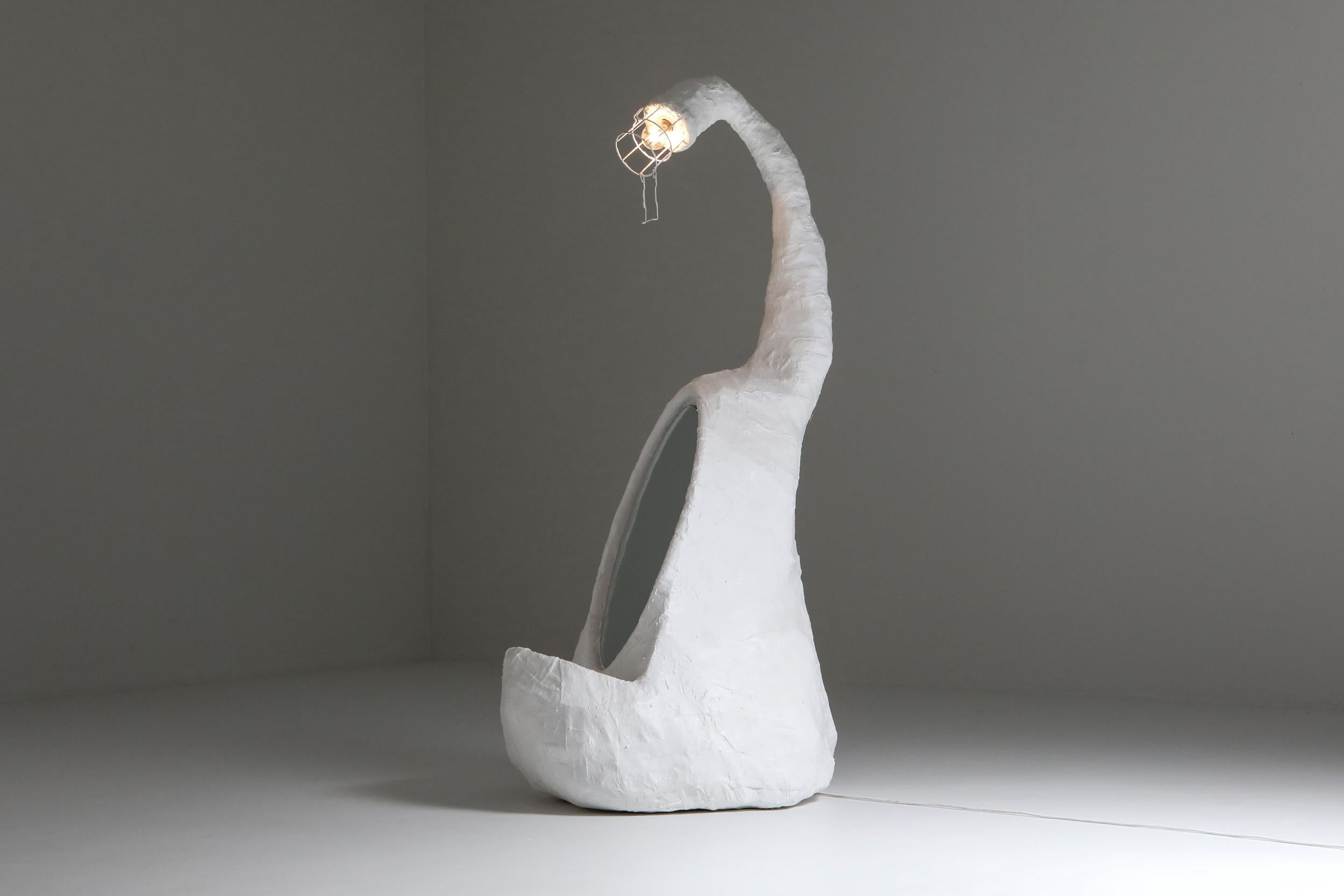 Skulptur mit Spiegellampe von Decio für Everyday Gallery (21. Jahrhundert und zeitgenössisch) im Angebot