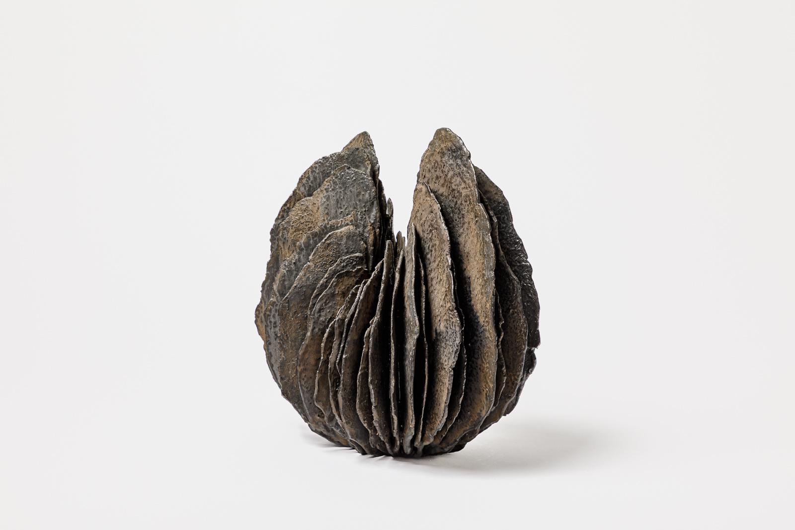Sculpture aux ailes en grès émaillé noir, Jean-Pierre Bonardot, 2022. Excellent état - En vente à Saint-Ouen, FR