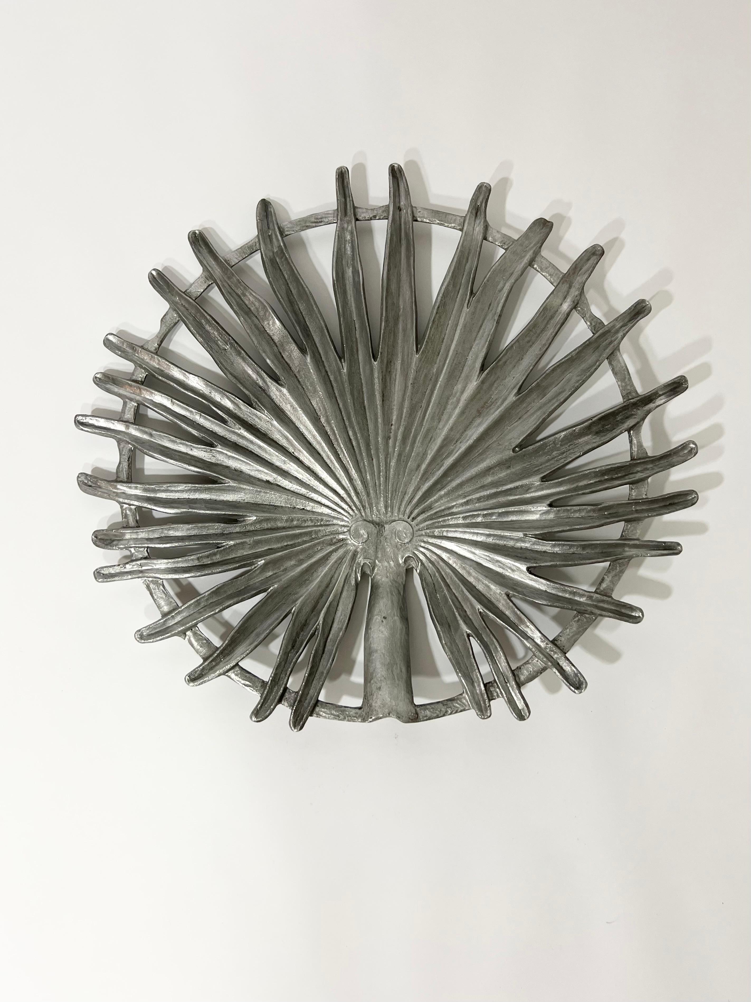Sculpture zoomorphic, travail de fonte d'atelier, France, année 1970. Sculture qui fait penser aux travail des Ateliers de Marolles. Bon état et belle patine. Dimensions : hauteur 57 cm, largeur 61 cm. 