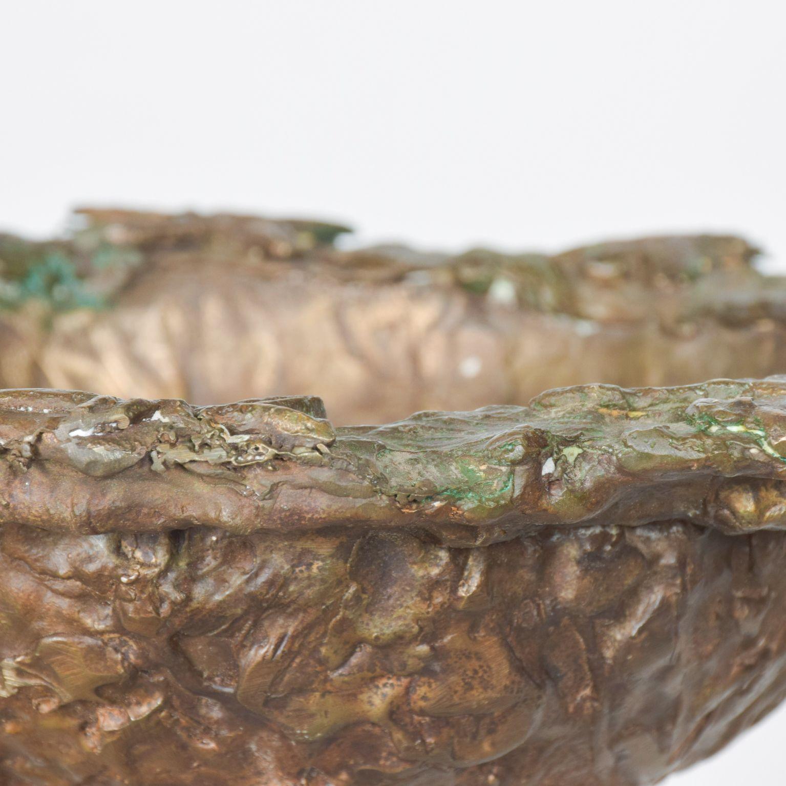 Sculptured Brutalist Bronze Pedestal Bowl Inspired by Style of Giacometti France In Good Condition In Chula Vista, CA