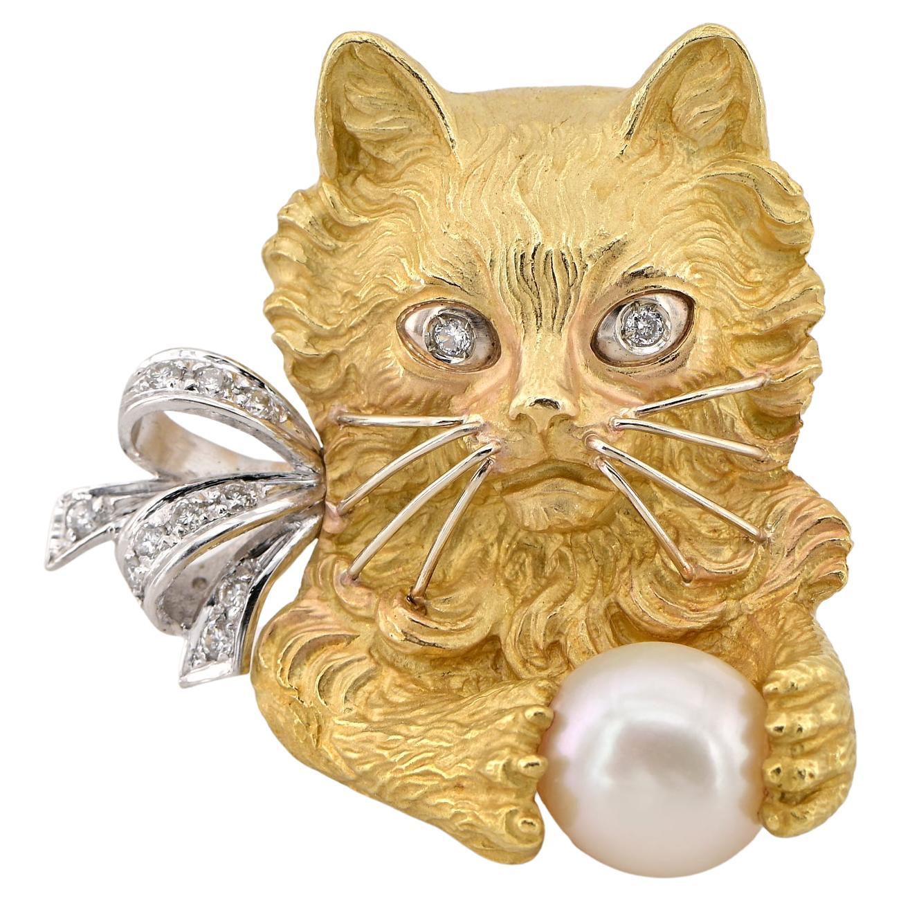 Sculptured Cat Diamond Pearl 18 Kt Brooch Pendant For Sale