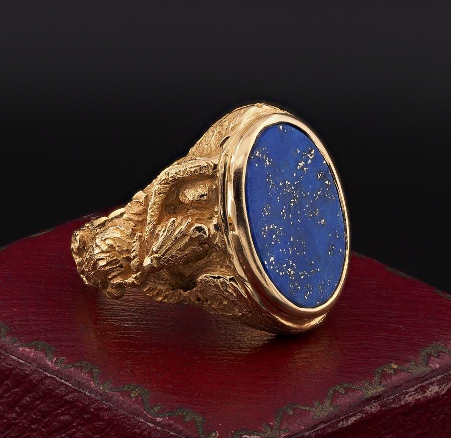 Cabochon Sculptured Eagle Snake Chimera Gent Lapis Massive 18 Kt Gold Ring 