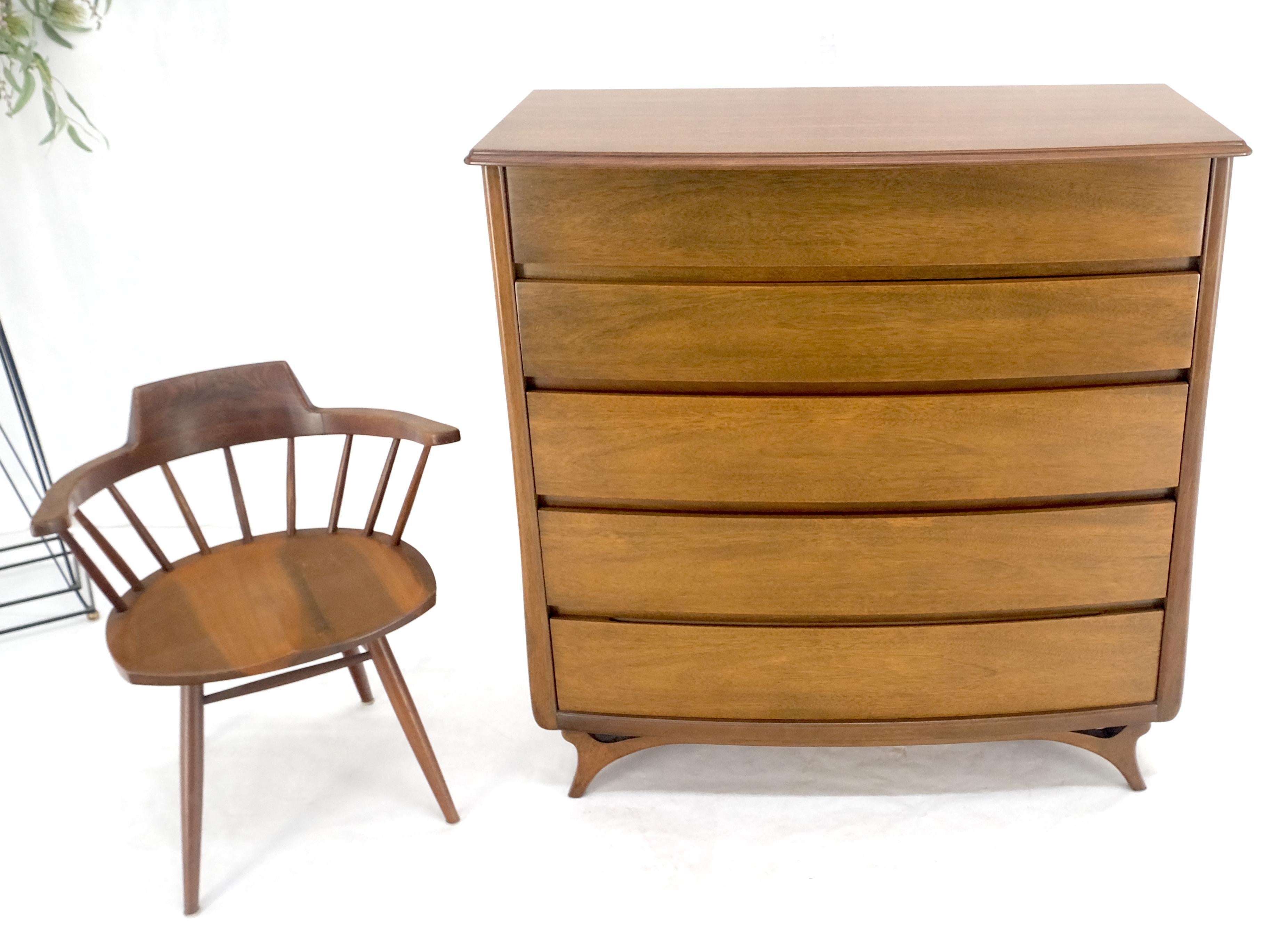 Sculptured Legs American Light Walnut 5 Drawers Bow Front High Boy Dresser MINT! For Sale 7