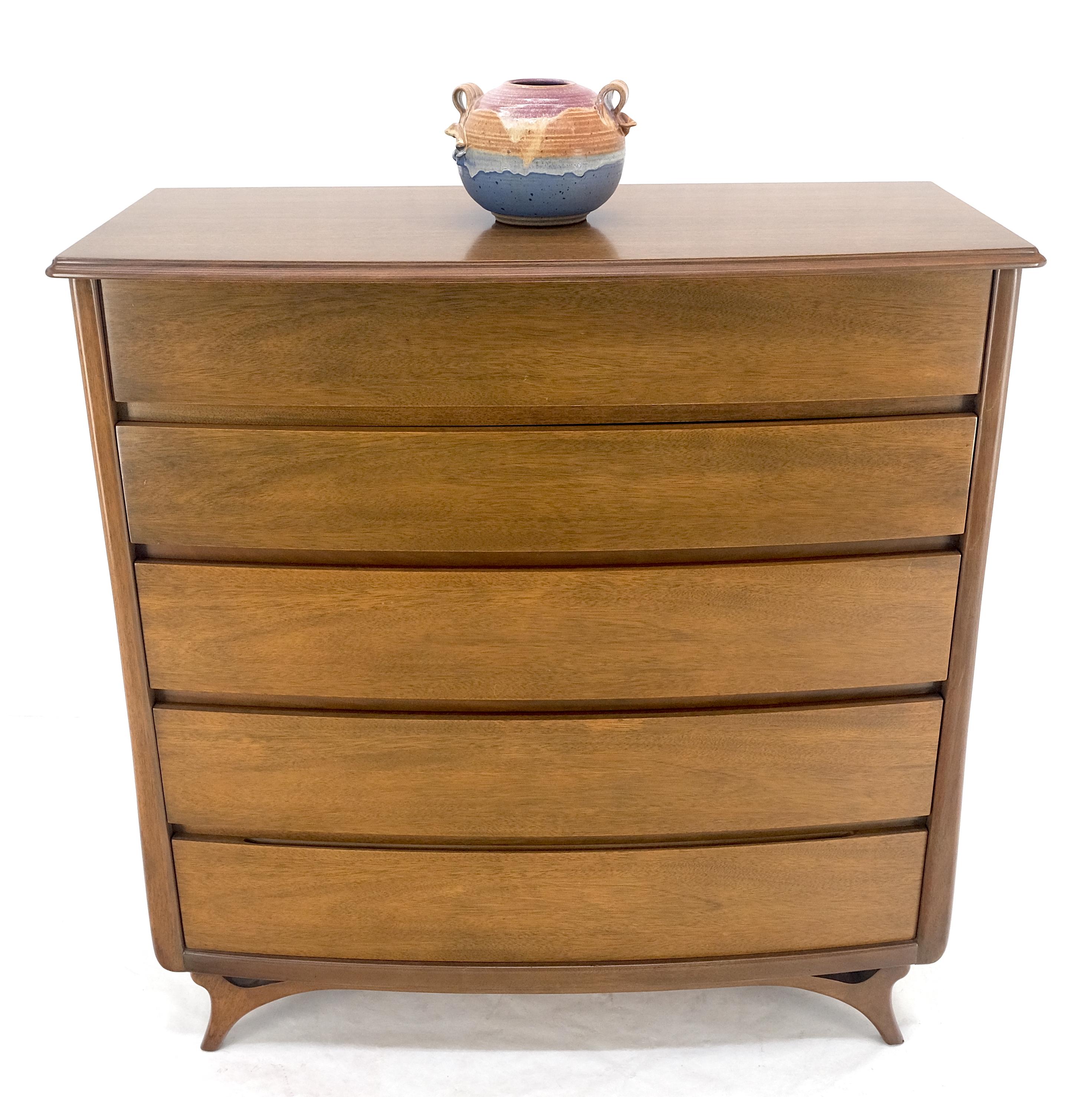 Sculptured Legs American Light Walnut 5 Drawers Bow Front High Boy Dresser MINT! For Sale 3