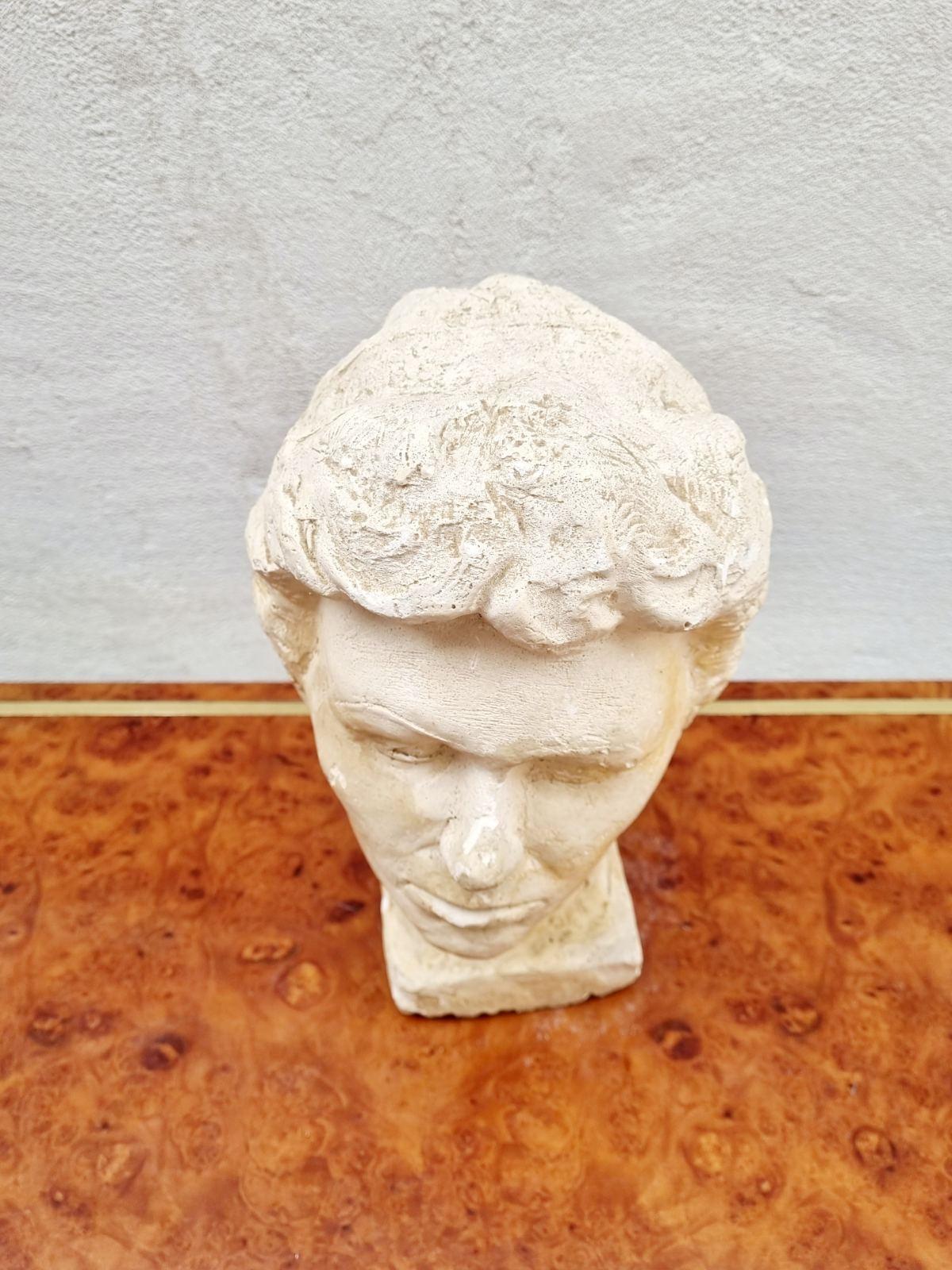 Cabeza femenina modelada en escayola, Italia años 50 en venta 3