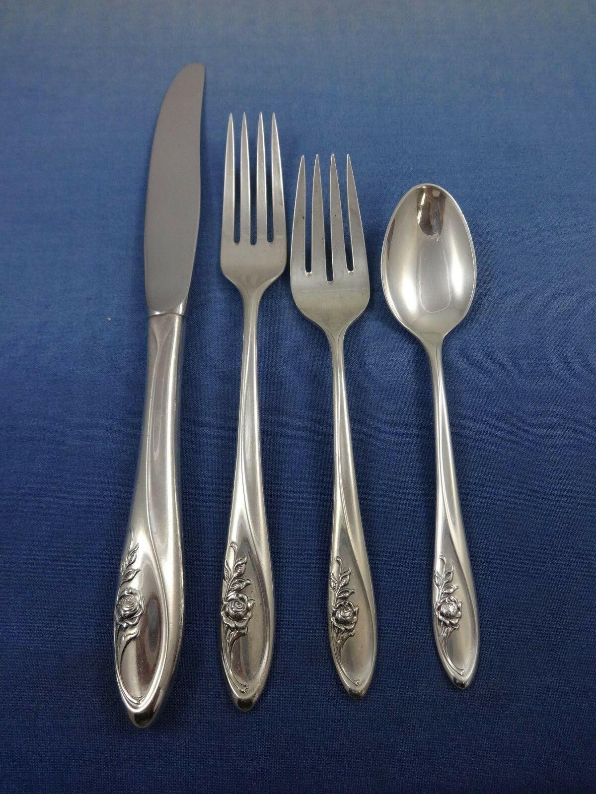 Sculptured Rose by Towle Sterling Silver Flatware Set For 12 Service 65 Pieces In Excellent Condition For Sale In Big Bend, WI
