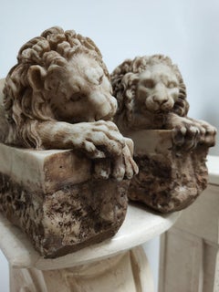 Sculptures "A pair of Lions" Aglomarble