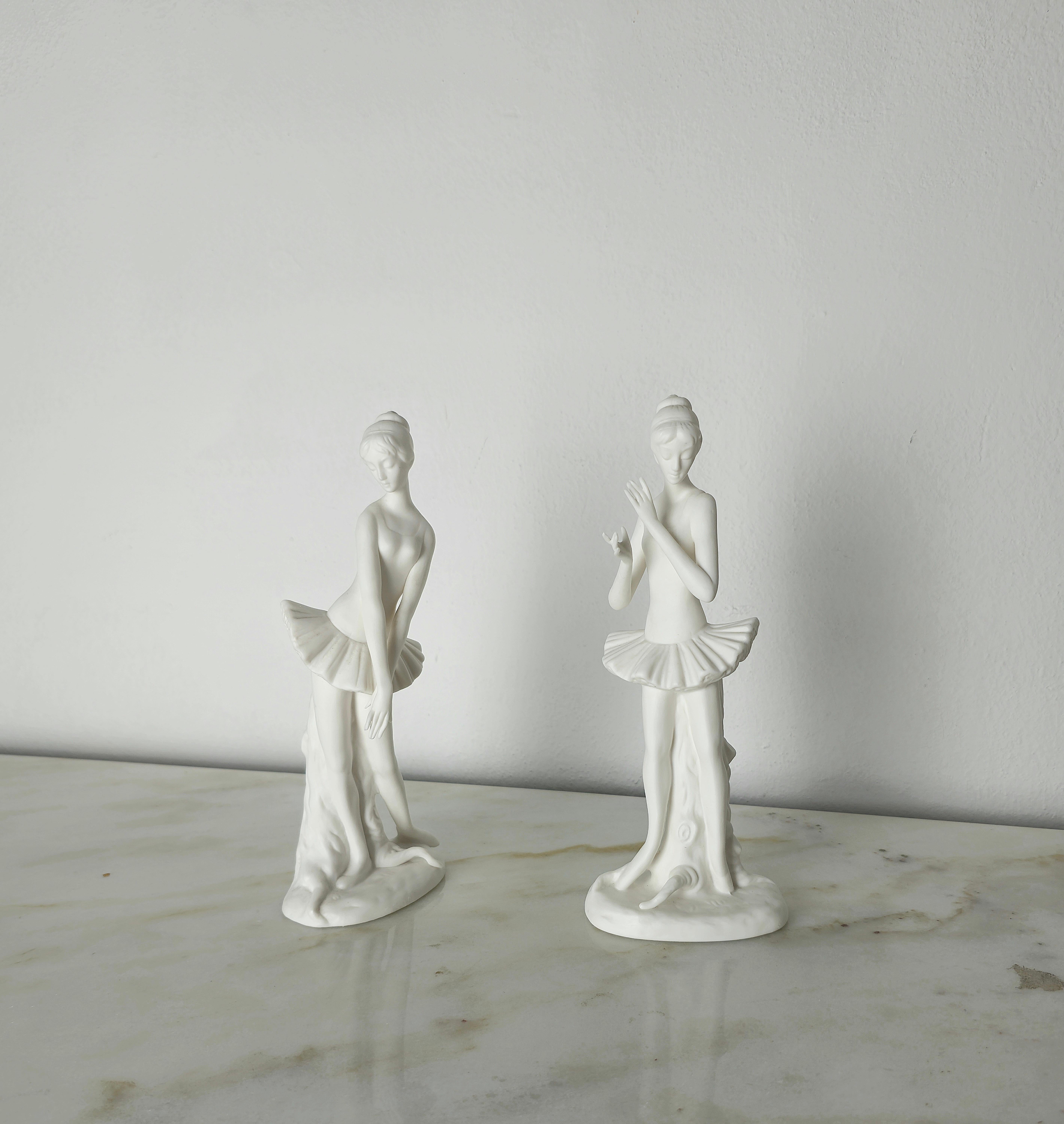 20th Century Sculptures Decorative Objects Porcelain Biscuit Midcentury Italy 1950s Set of 2 For Sale