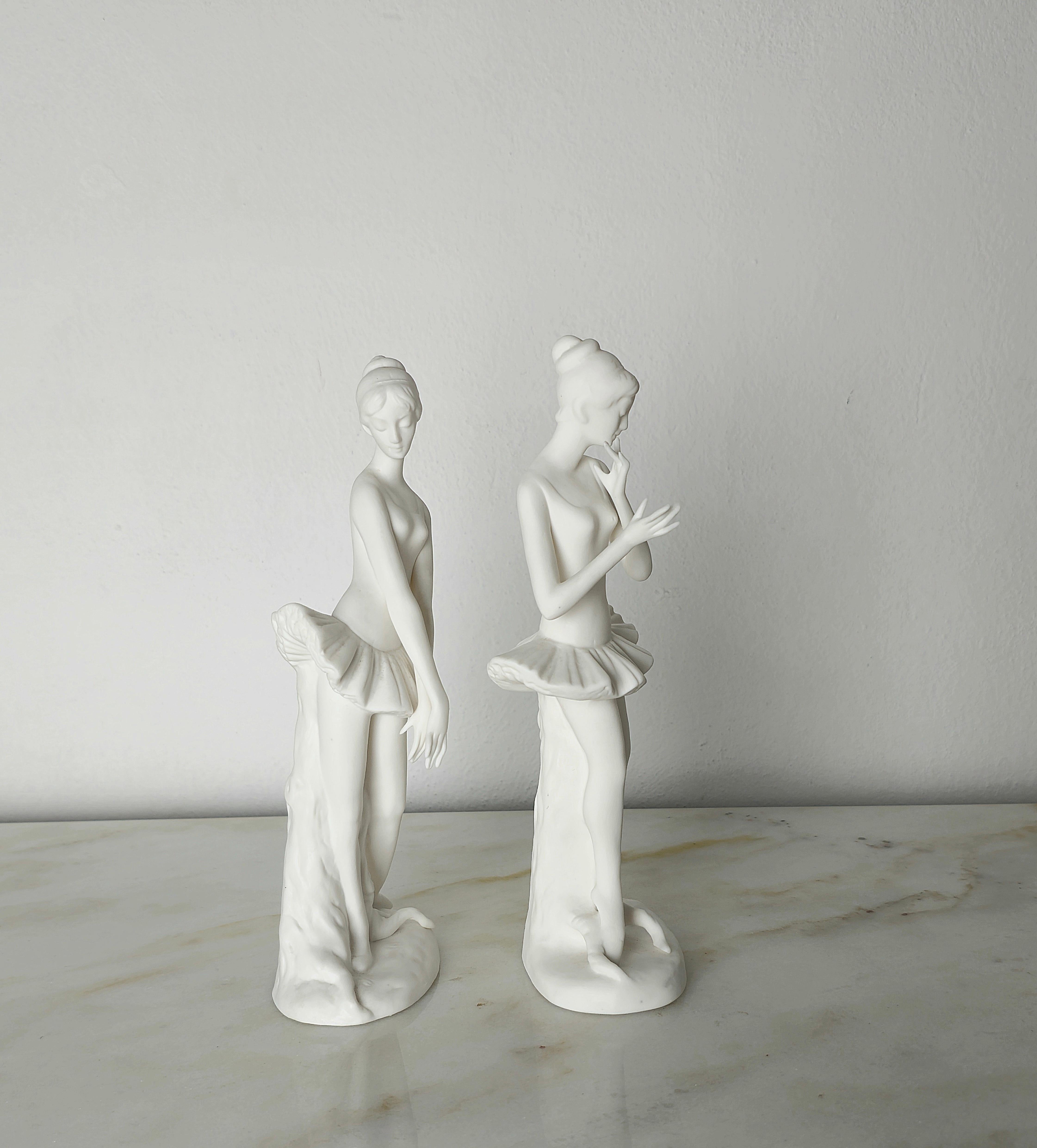 Skulpturen Dekorative Objekte Porzellan Biskuit Mitte des Jahrhunderts Italien 1950er Jahre Set von 2 im Angebot 1