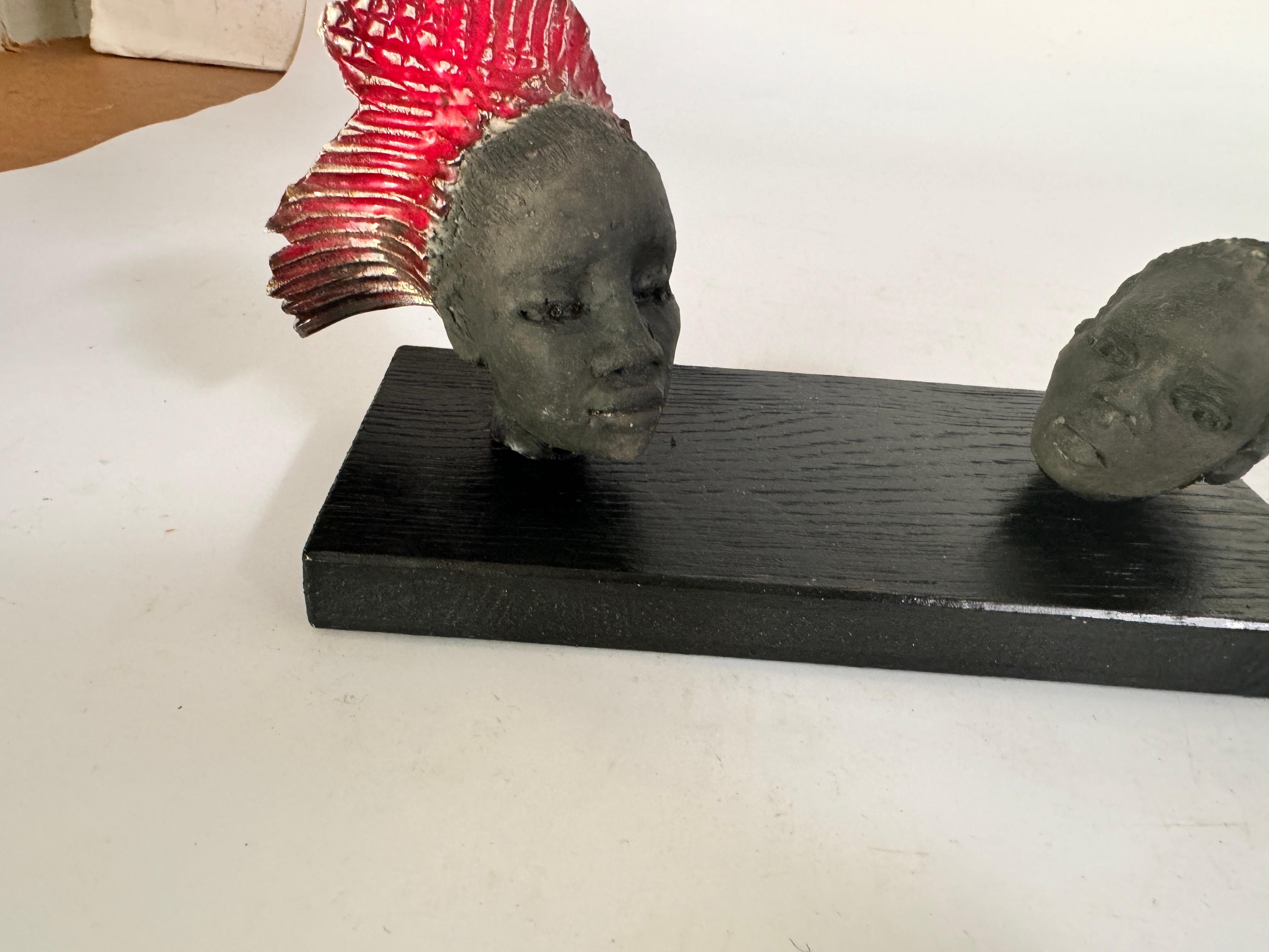 Sculture in Wood e ceramica provenienti dalla Francia di colore nero-rosso del 20° secolo In condizioni buone in vendita a Auribeau sur Siagne, FR