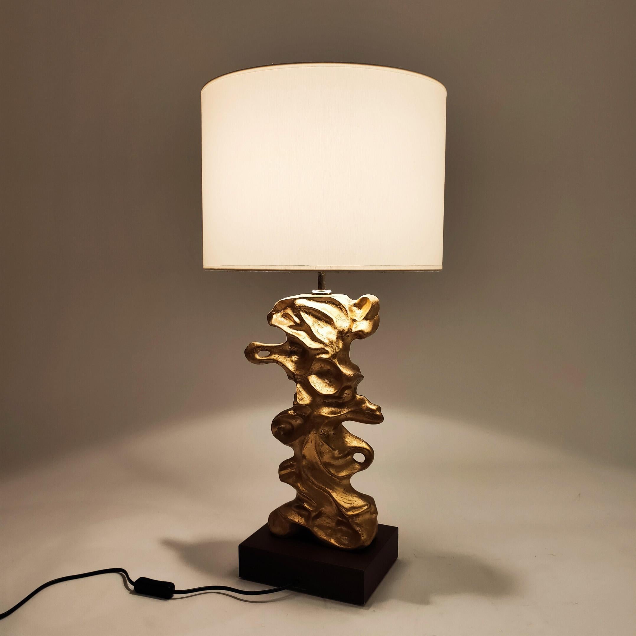Late 20th Century Sculpural and unique abstract gilded table lamp by Bondia, Spain, 1990s For Sale