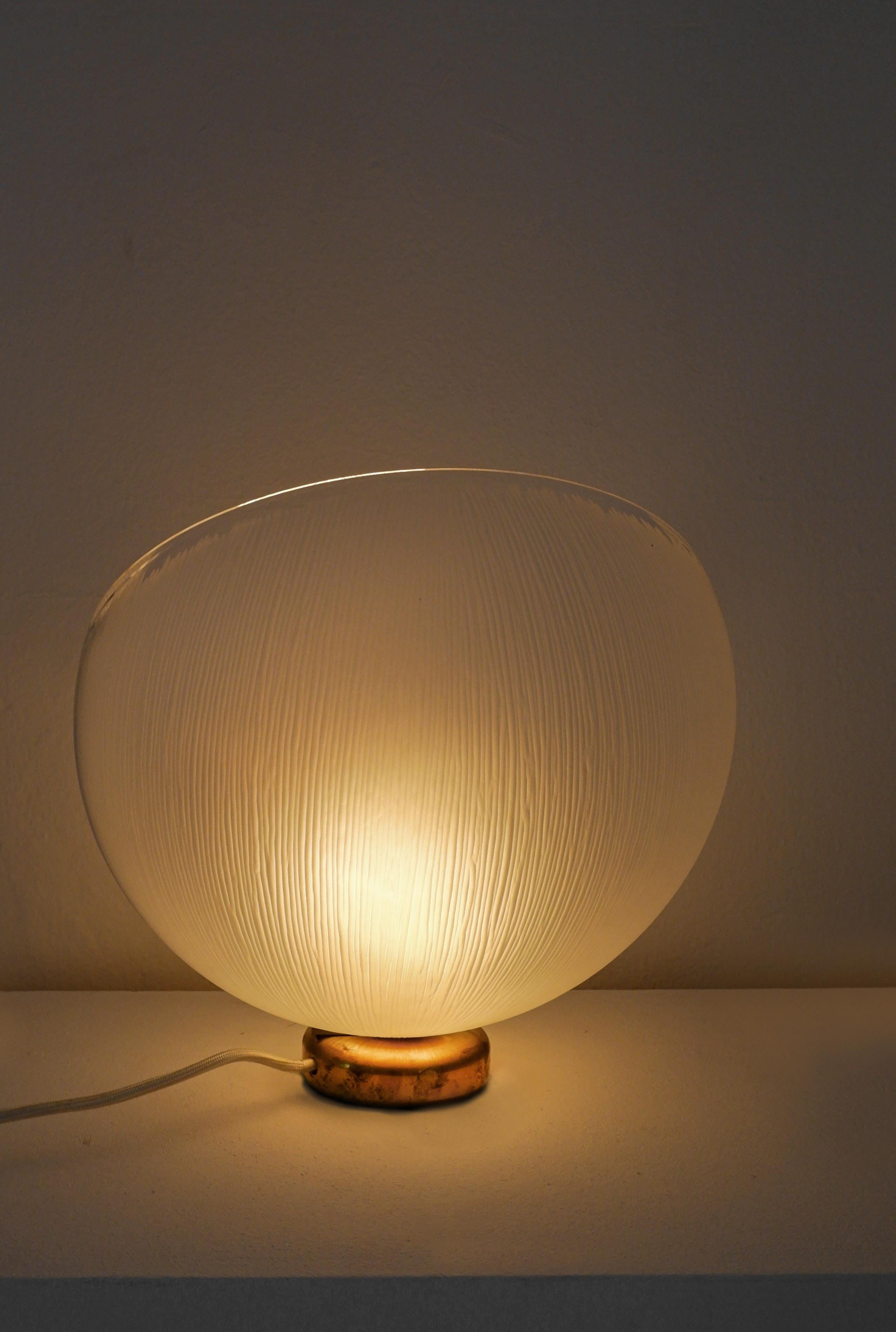 Sculputural Glass, Porcelain engraved and Brass table light by Vezzini & Chen In New Condition For Sale In Milan, IT