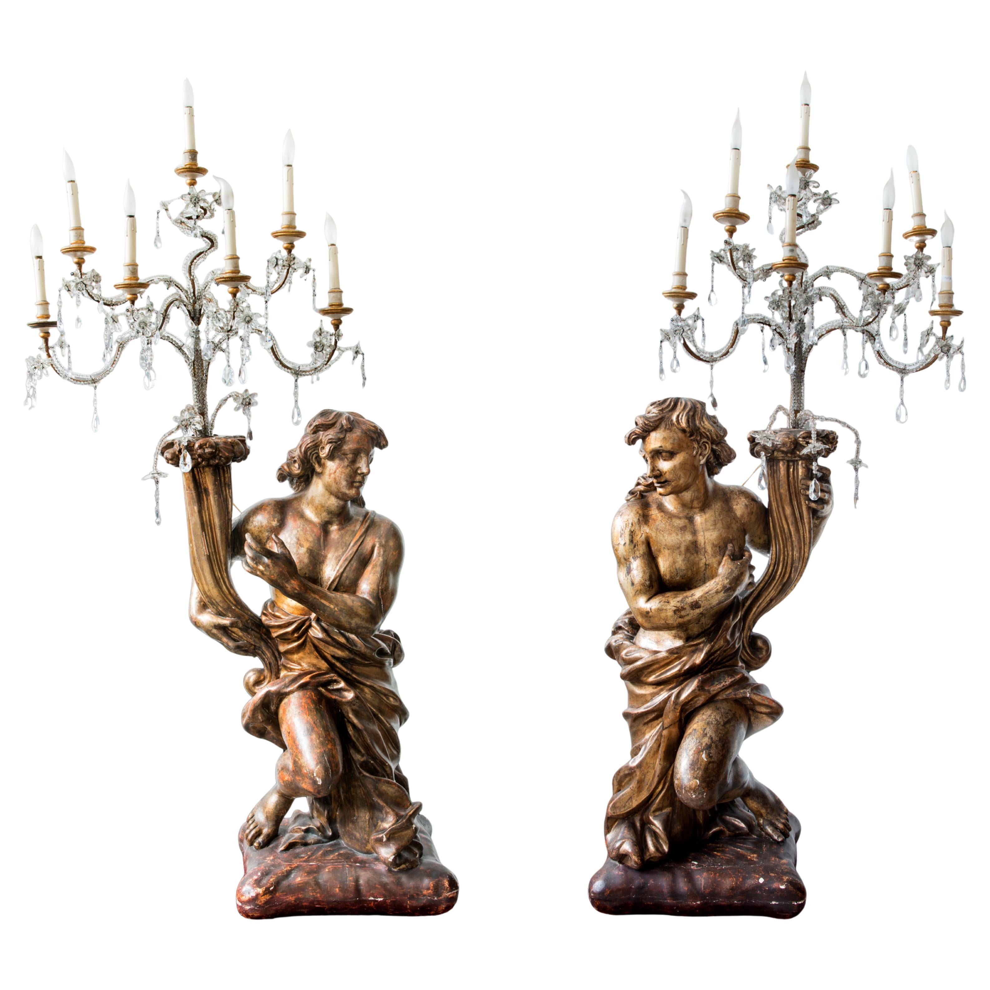 Sculpteur italien du 17e siècle, paire de chandeliers