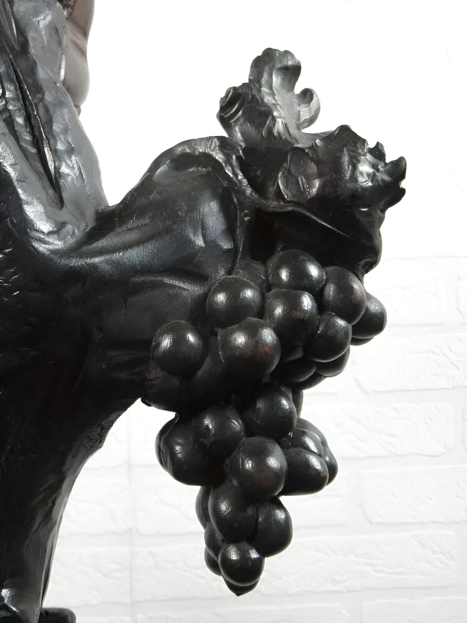 Altro Scultura appendiabiti in legno intagliato con statua albero e due putti 1900 in vendita