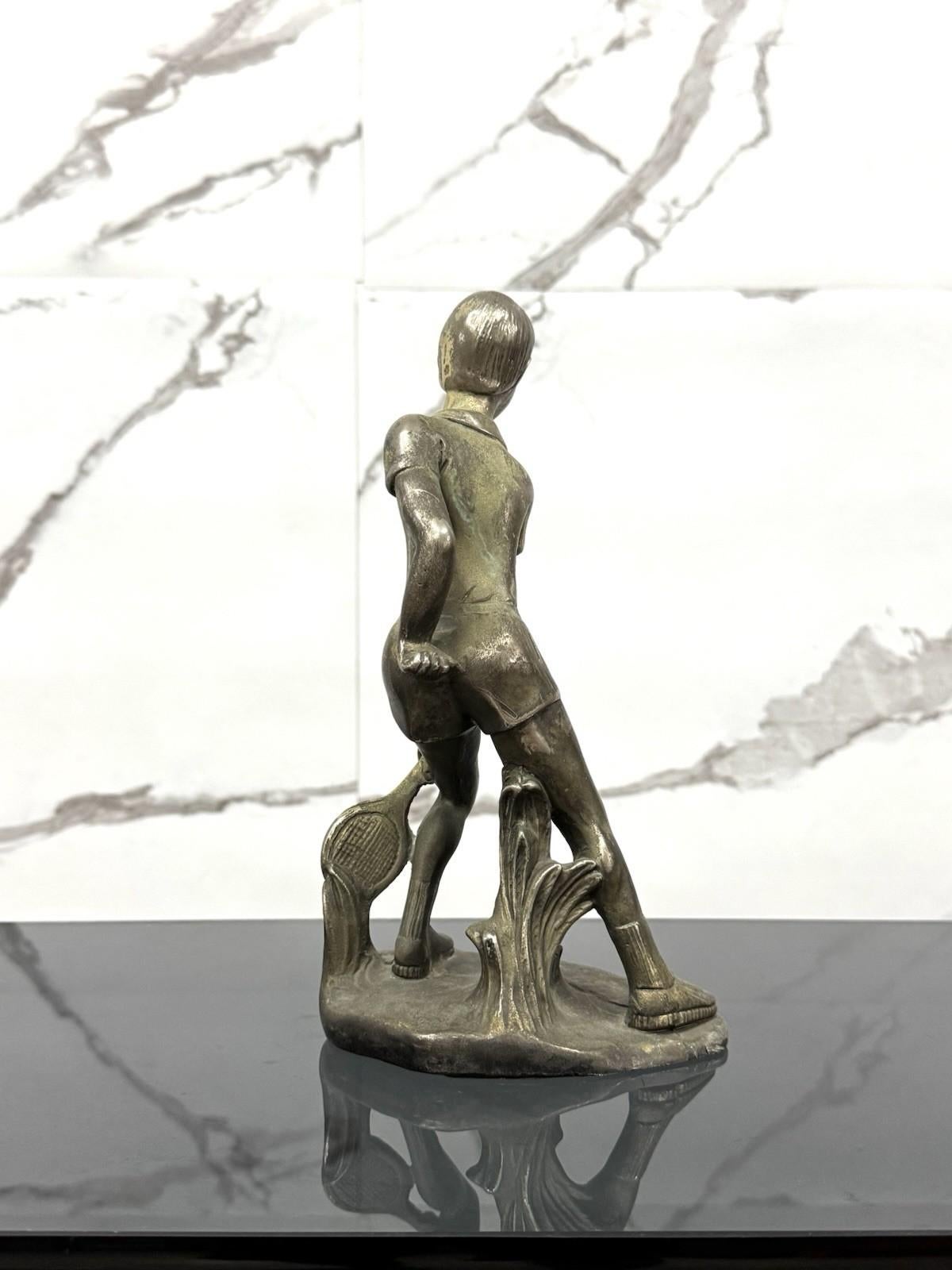 Scultura Art Decó Giovane Tennista Anni ‘50 Design Bronze im Zustand „Gut“ im Angebot in Taranto, IT