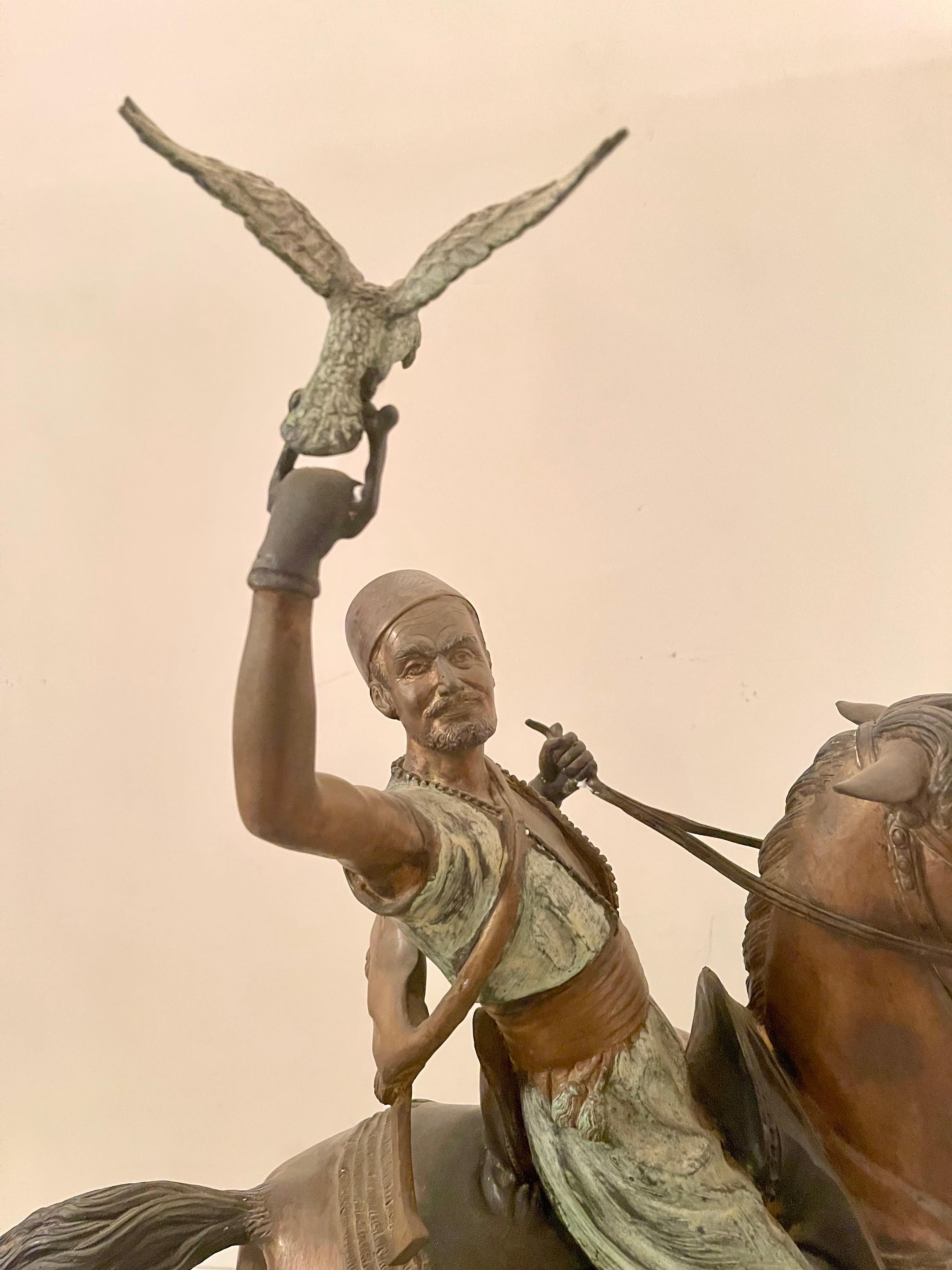 Scultura “Cavaliere con falco” in stile bronzo, XIX secolo in vendita 5