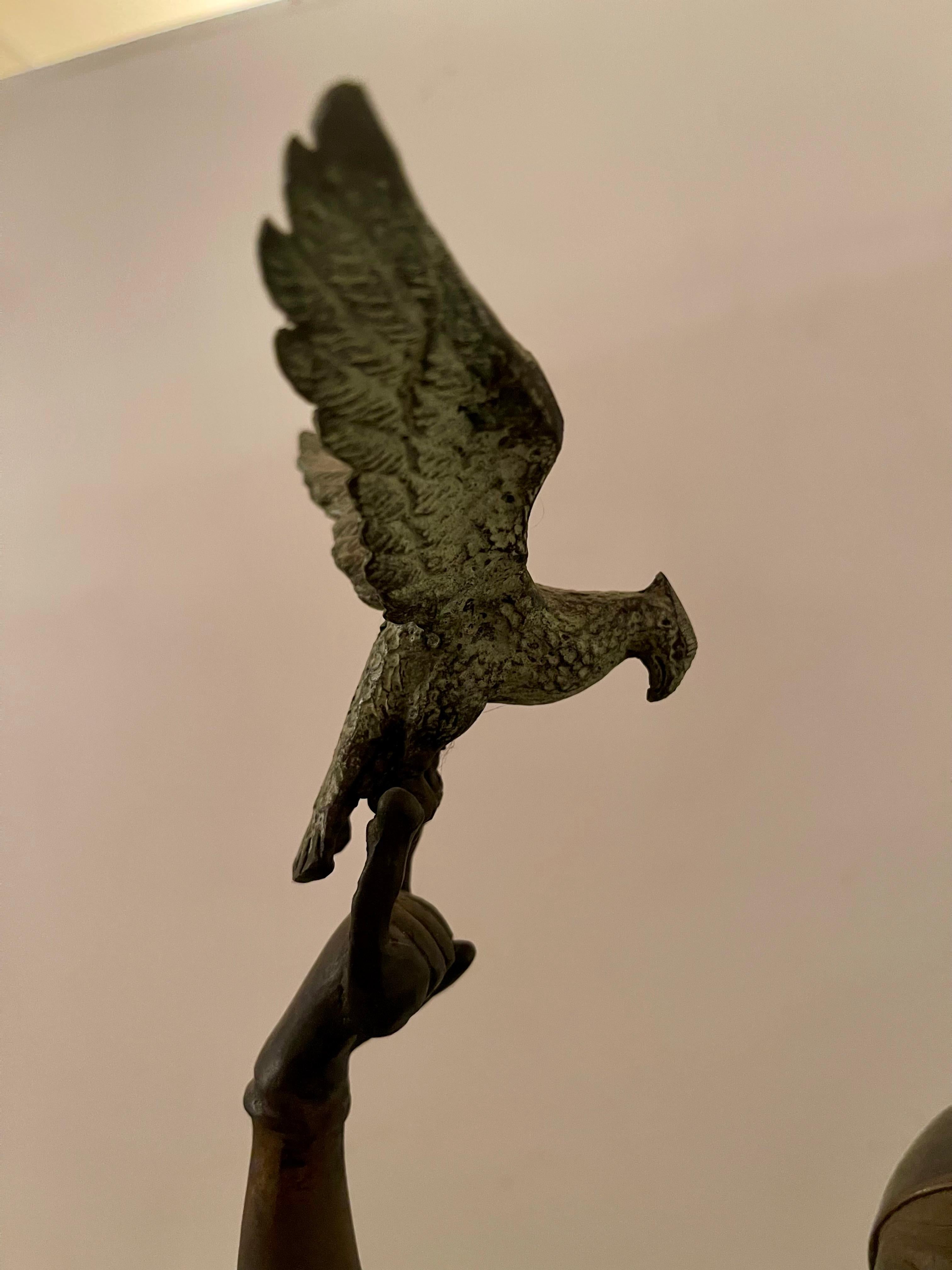 Scultura “Cavaliere con falco” in stile bronzo, XIX secolo in vendita 8