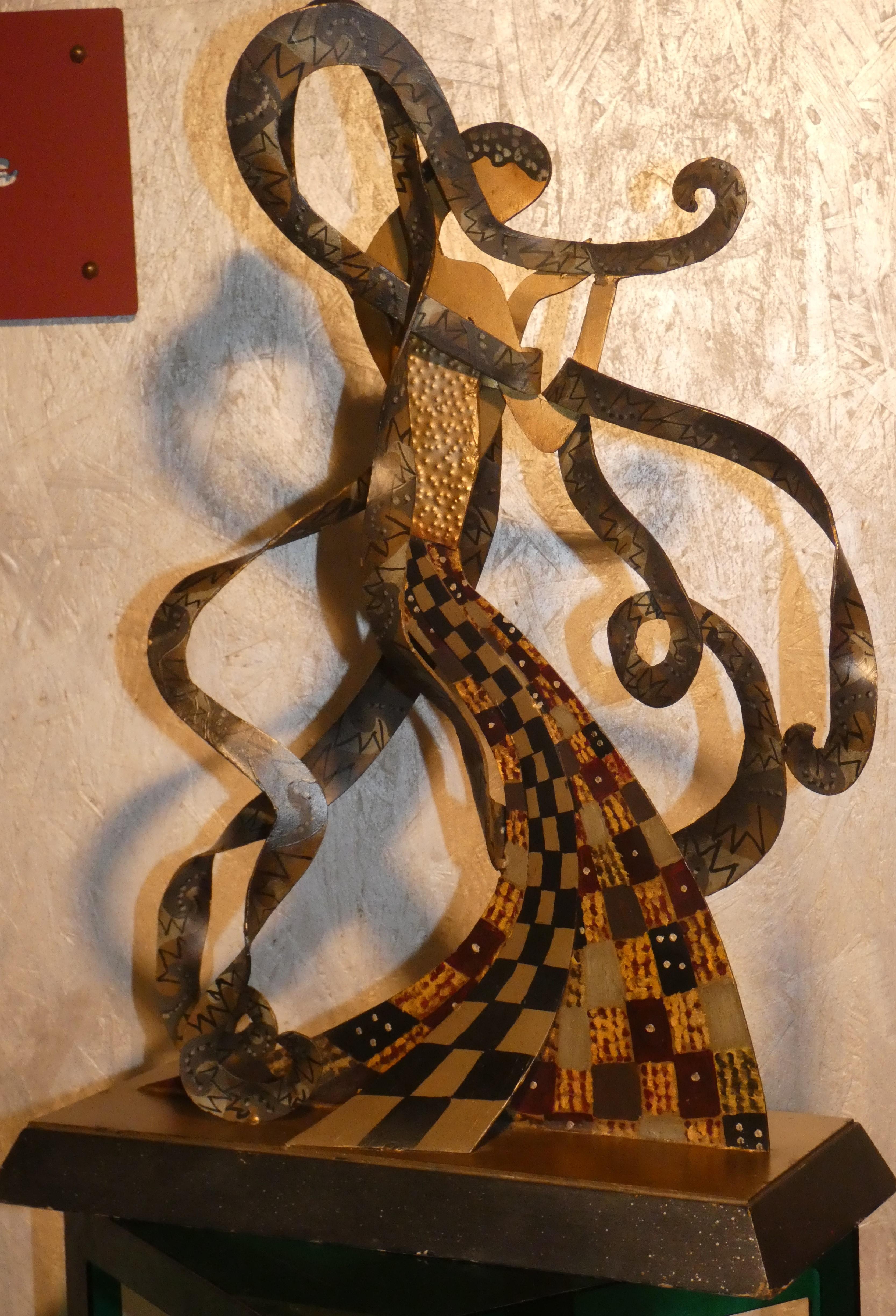 Escultura decó en hierro y esmalte, Salomé bailando para Herodes, Austria principios del siglo XX en venta 3