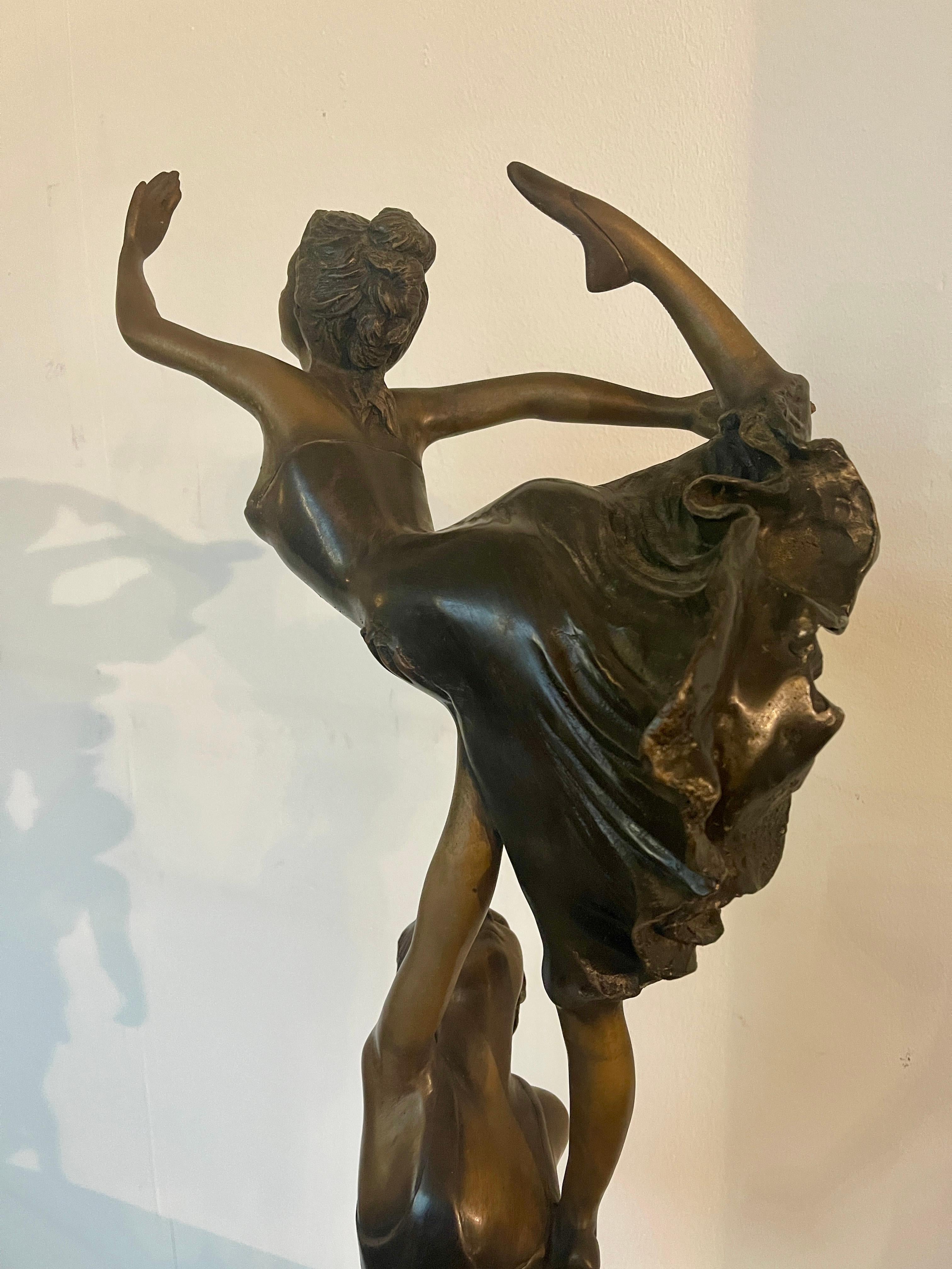 Scultura di ballerini in bronzo francese anni '30 In condizioni buone in vendita a Cantù, IT