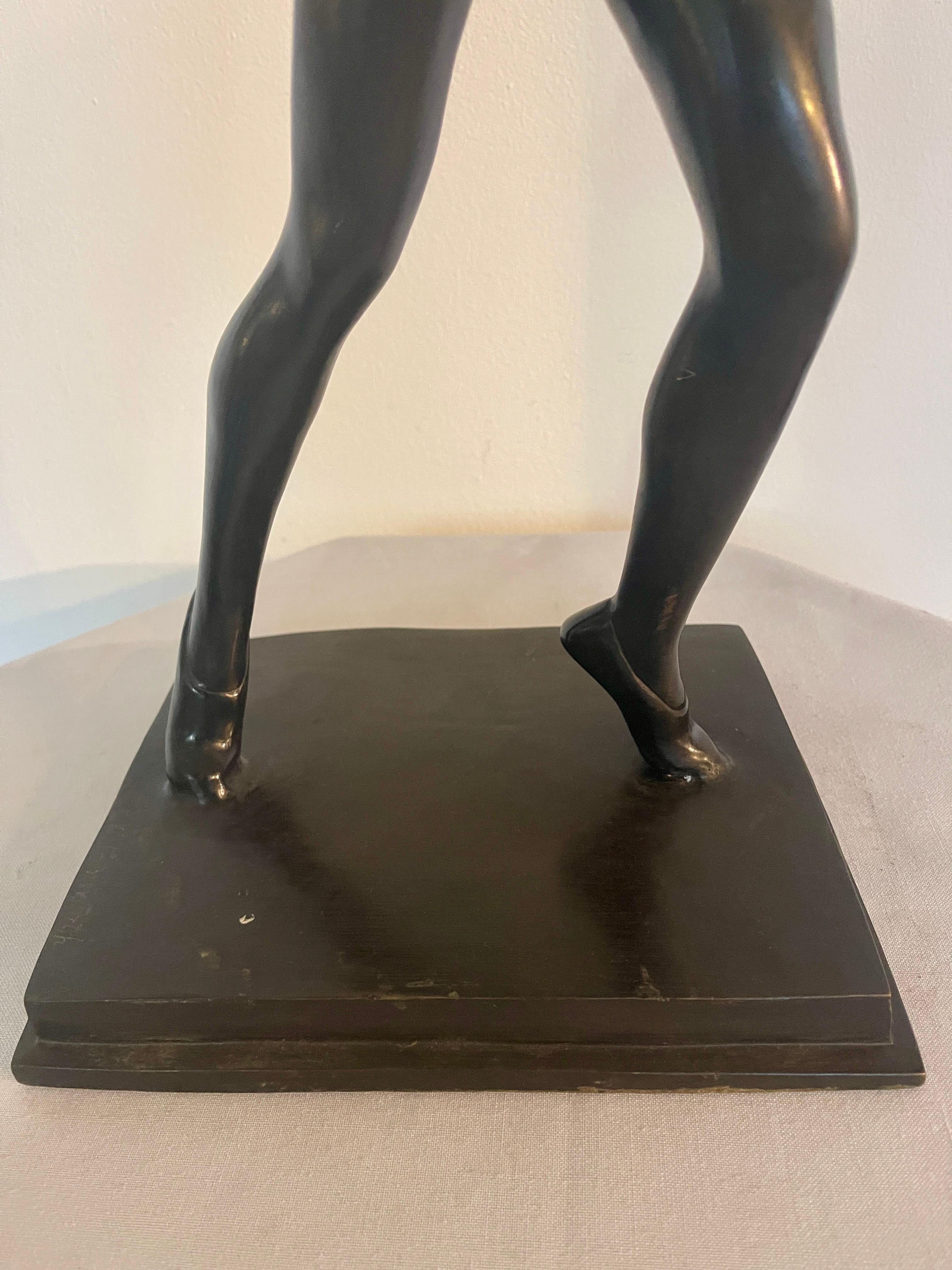 20th Century Scultura di ballerini in bronzo francese anni '30 in vendita