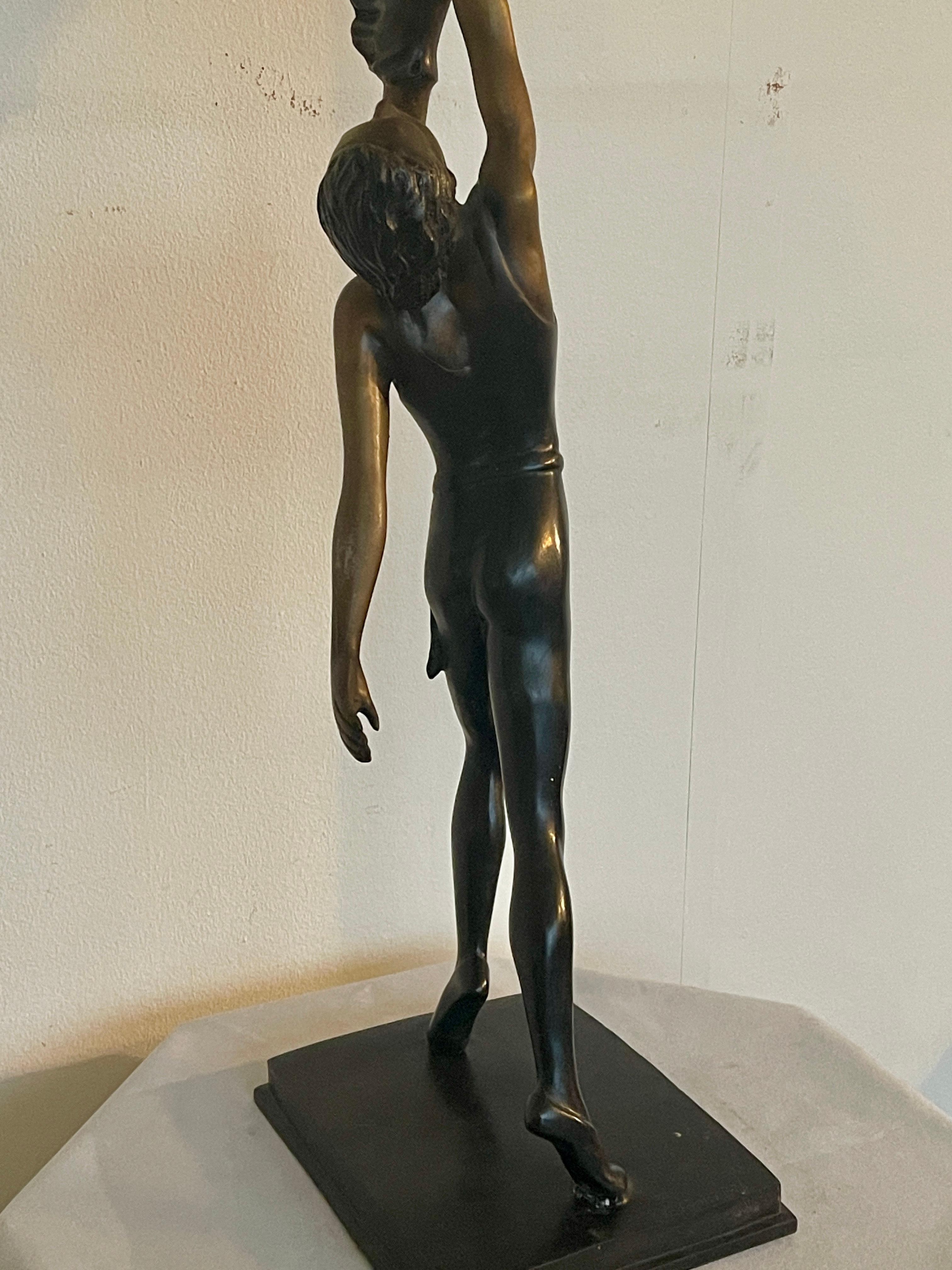 Scultura di ballerini in bronzo francese anni '30 in vendita 1