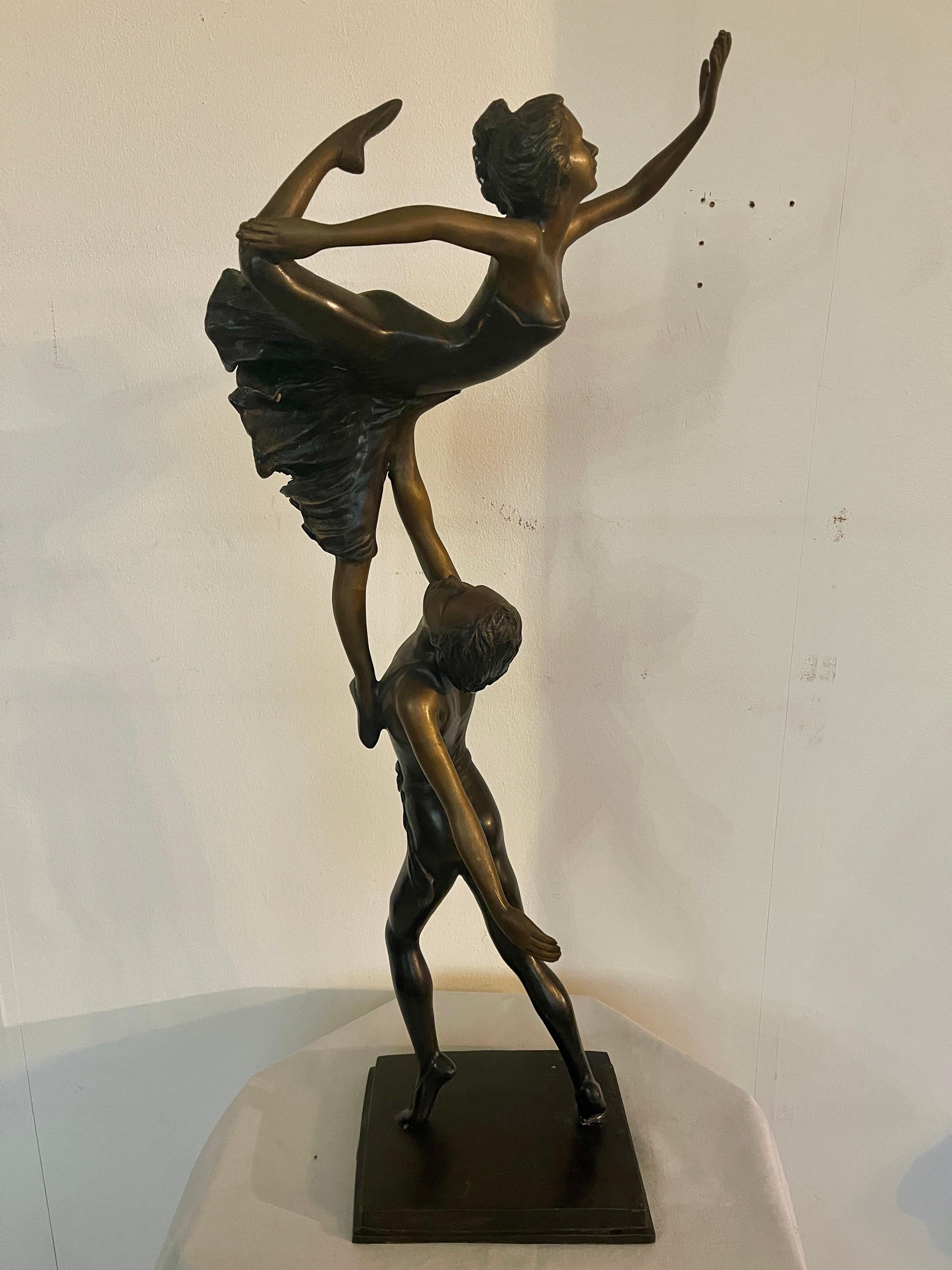 Scultura di ballerini in bronzo francese anni '30 in vendita 2