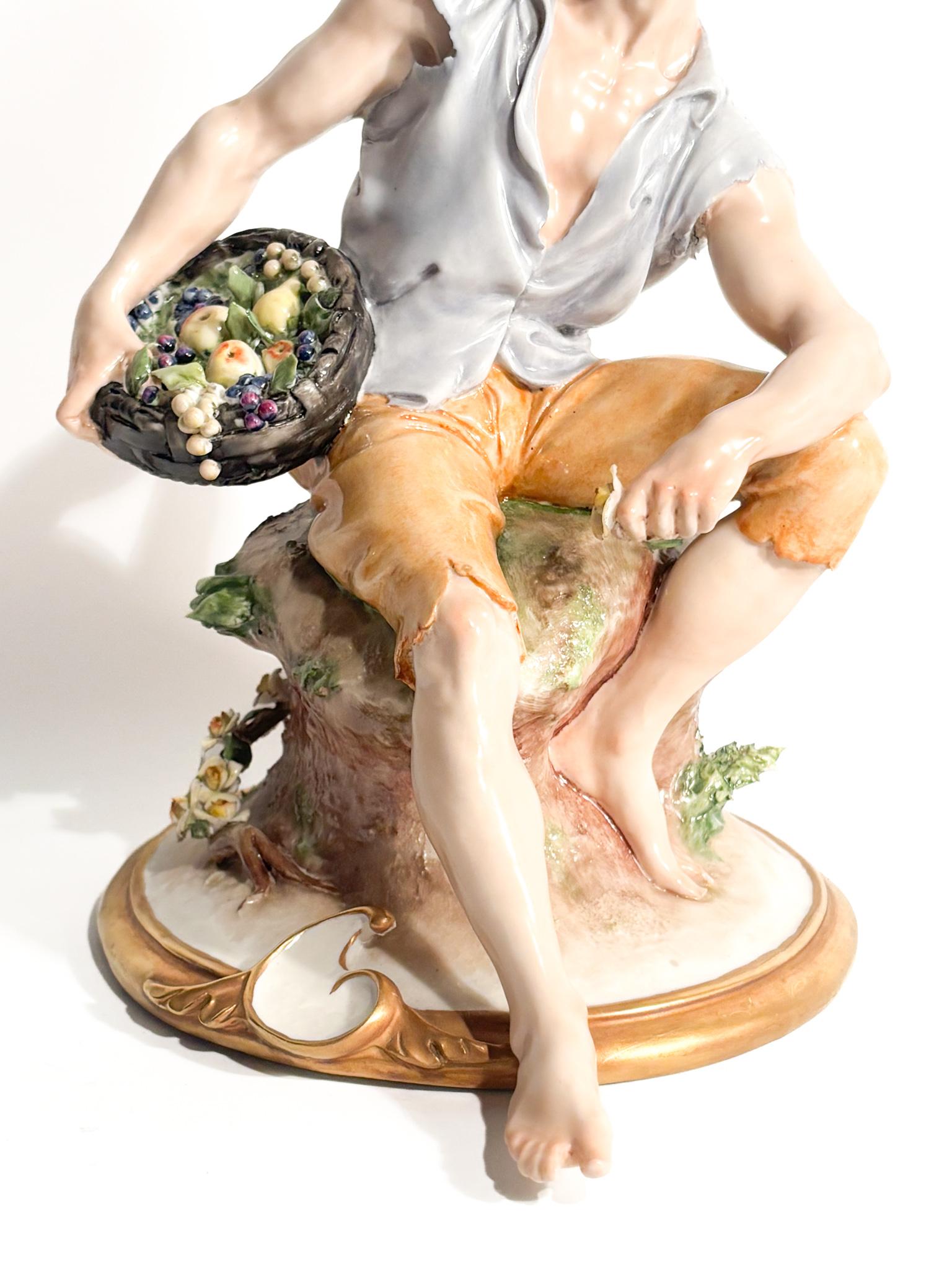 Scultura di Contadino in Porcellana di Capodimonte di Giuseppe Cappè del 1958 In condizioni buone in vendita a Milano, MI
