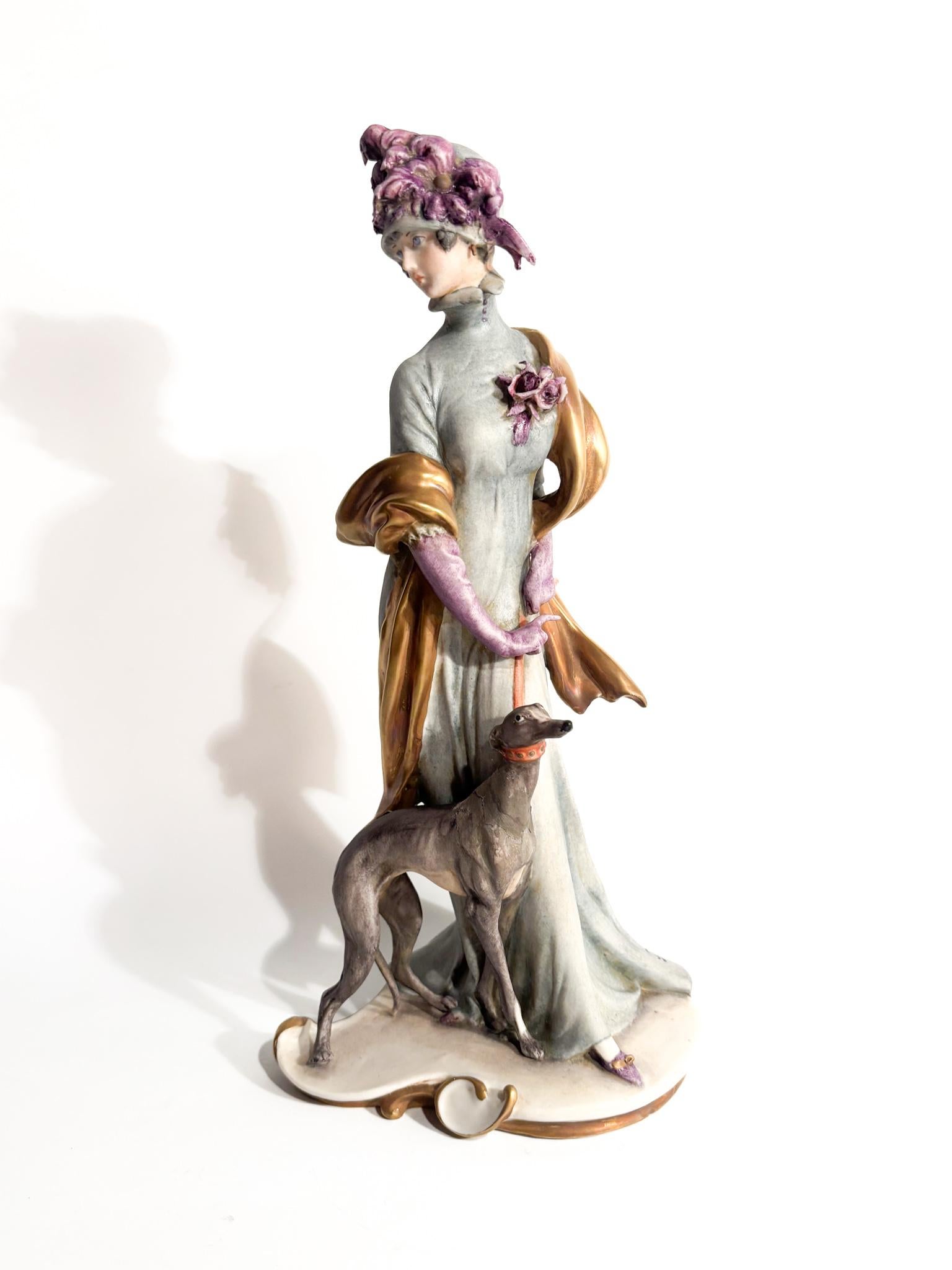 Figurina in ceramica raffigurante una dama e un cane, realizzata da Giuseppe Cappe nel 1959

Ø cm 12 Ø cm 10 h cm 25

Giuseppe Cappè (1921-2008) è stato un rinomato artista italiano, ampiamente riconosciuto per le sue squisite sculture e statuette