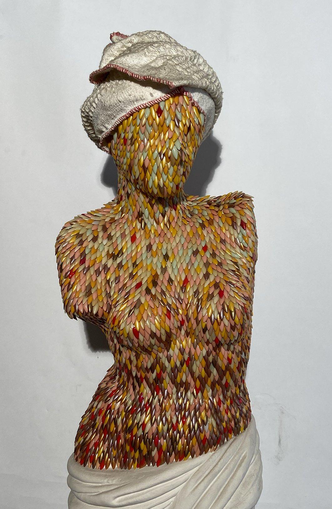 Italian Scultura di donna di Enrica Borghi nel 1999, Italia. in vendita
