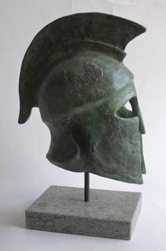 Scultura di elmo greco fatta a mano su ceramica patinata bronzo -made in Italy
