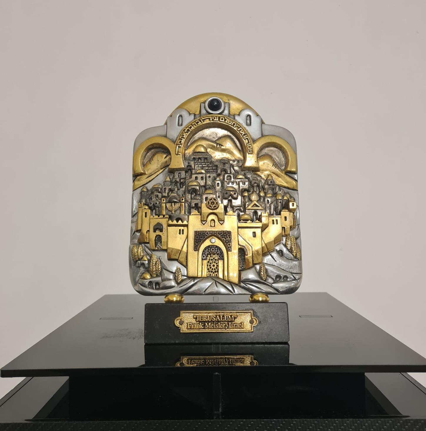 Escultura de Frank Meisler, arte judío. Chapado en plata y oro. en venta 7