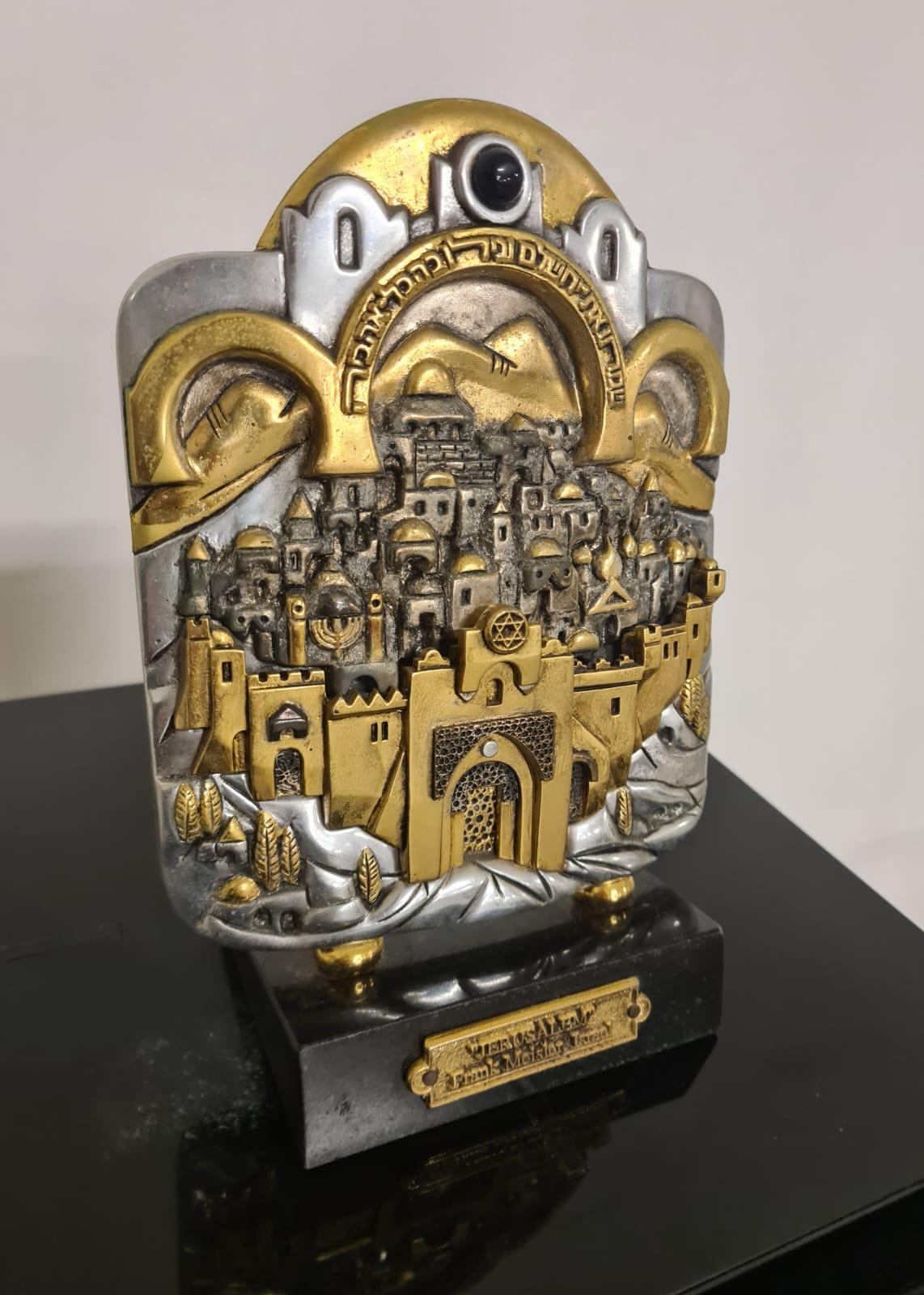 Escultura de Frank Meisler, arte judío. Chapado en plata y oro. en venta 9